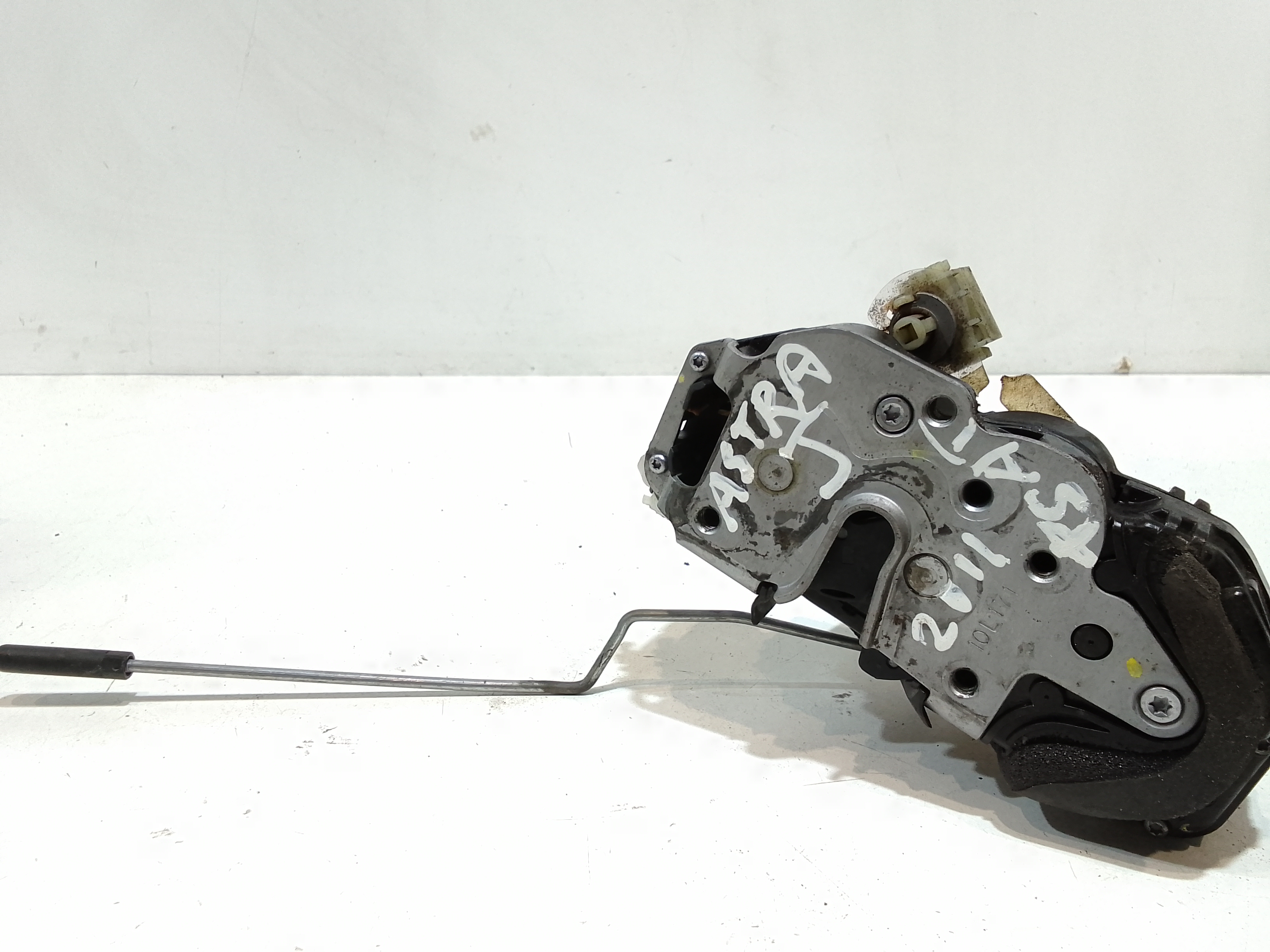 Serratura Anteriore Sinistra per Opel Astra J 2 Serie (2011 - In produzione)