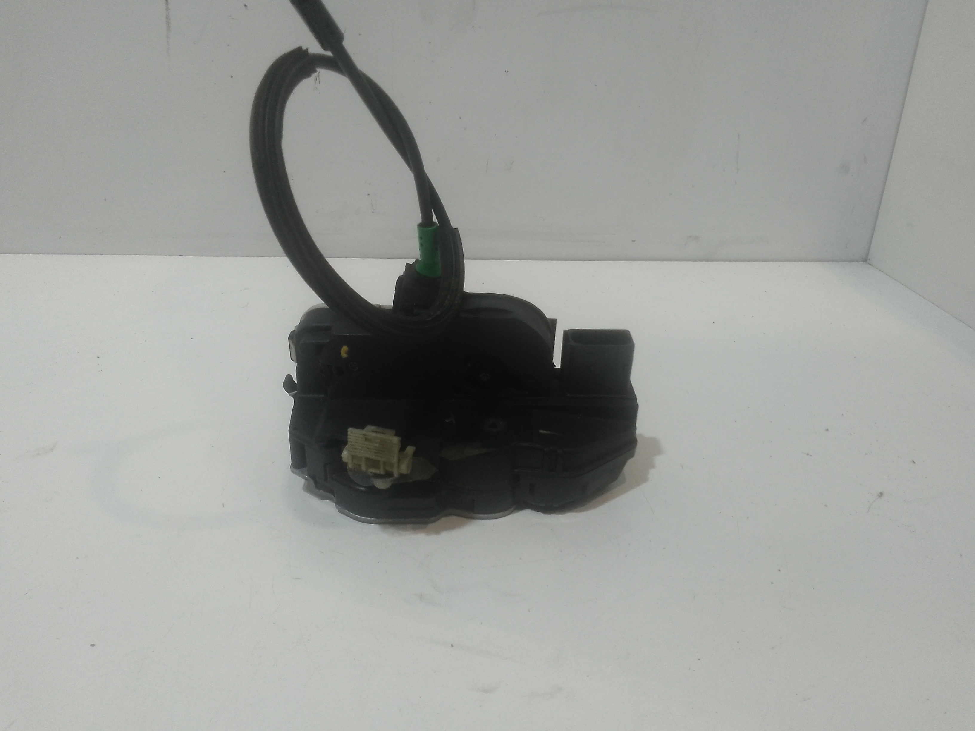 Serratura Anteriore Sinistra per Opel Astra J 2 Serie (2011 - In produzione)