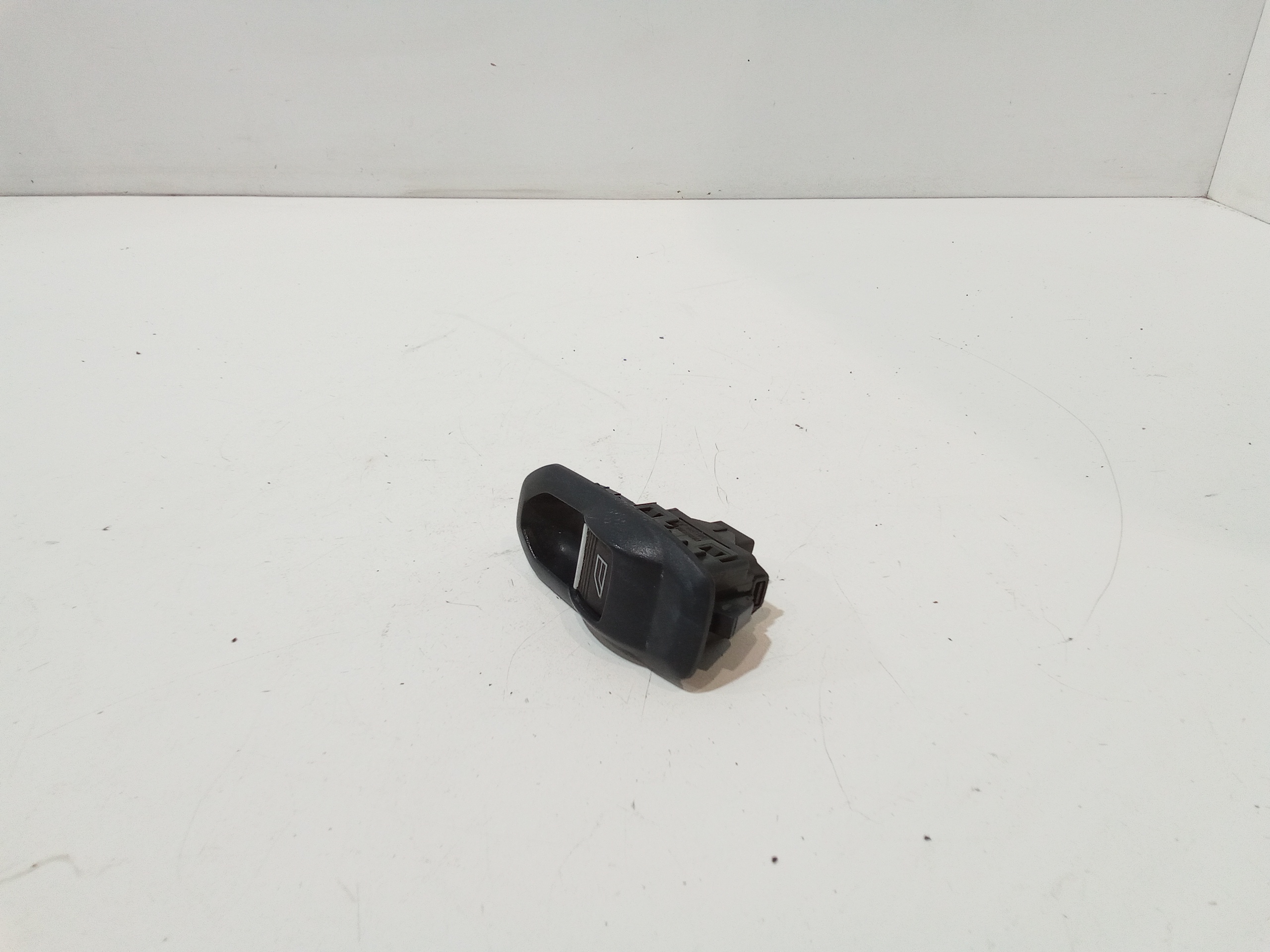 Pulsantiera Posteriore Destra per Ford C - Max Serie (10>) (2010 - In produzione)