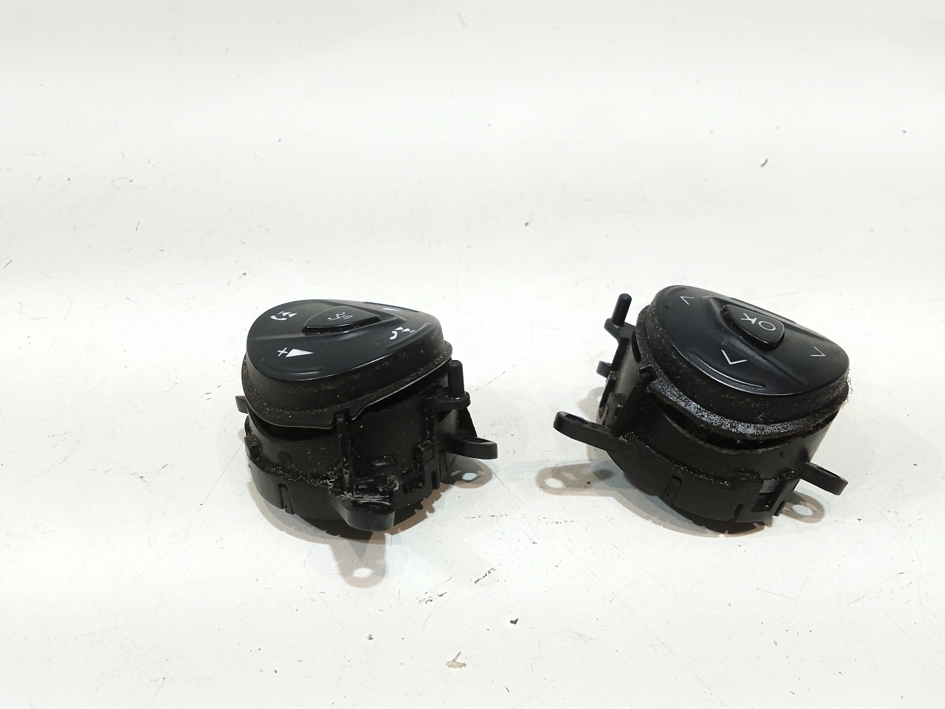 Comandi al volante multifunzione per Ford C - Max Serie (10>) (2010 - In produzione)