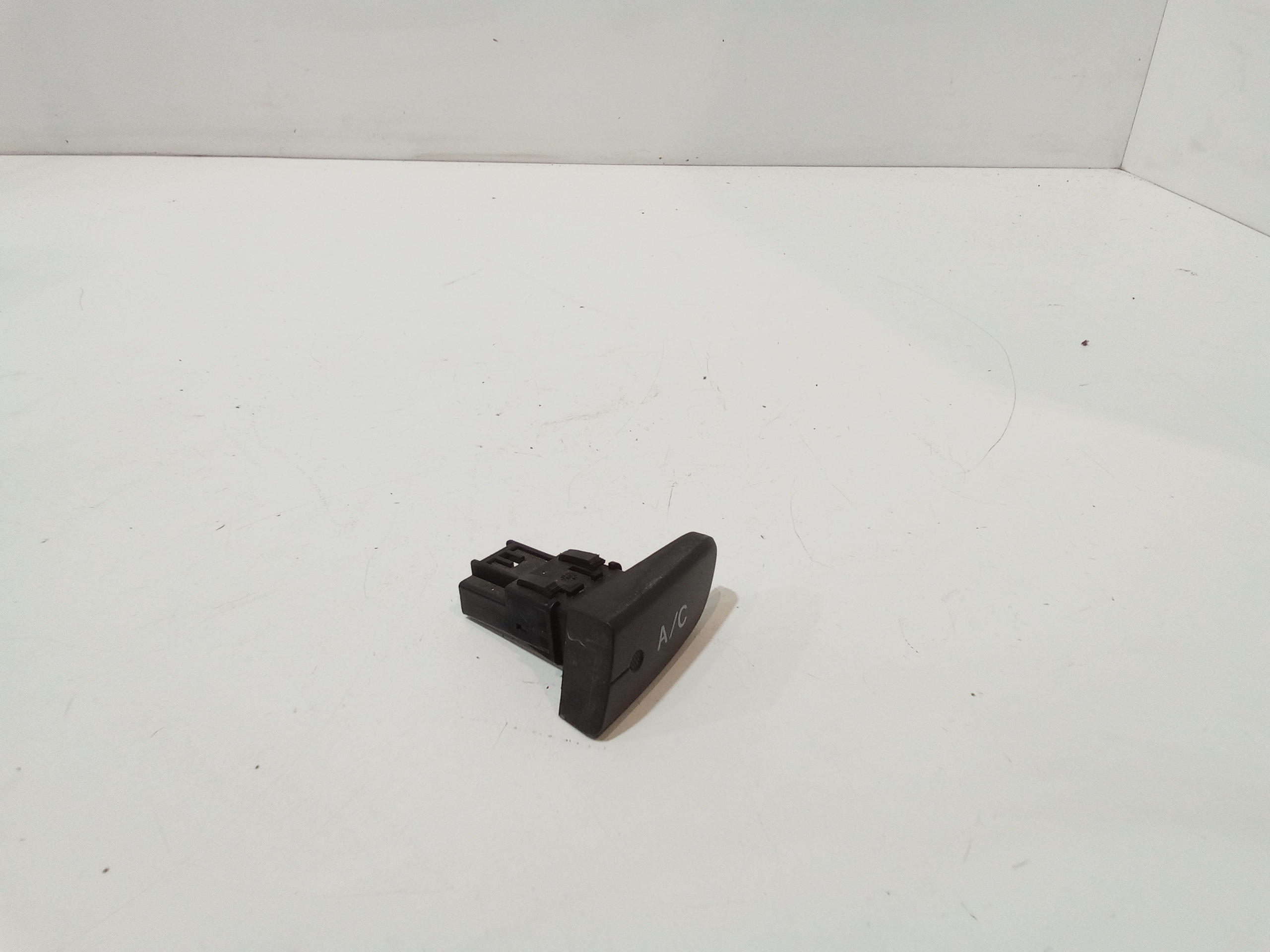 Pulsante Ricircolo Aria Condizionata per Peugeot 107 1 Serie (2005 - In produzione)