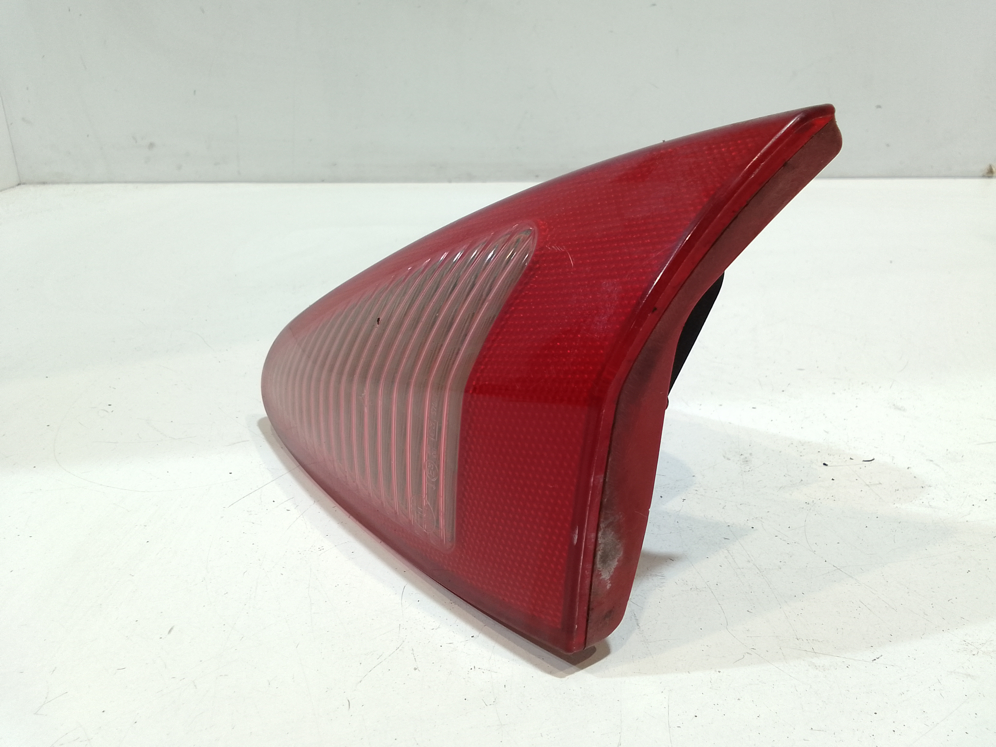 Stop Posteriore Destro Integrato nel Portello per Alfa Romeo 147 Serie (937) (00>05<) (2000 - 2005)