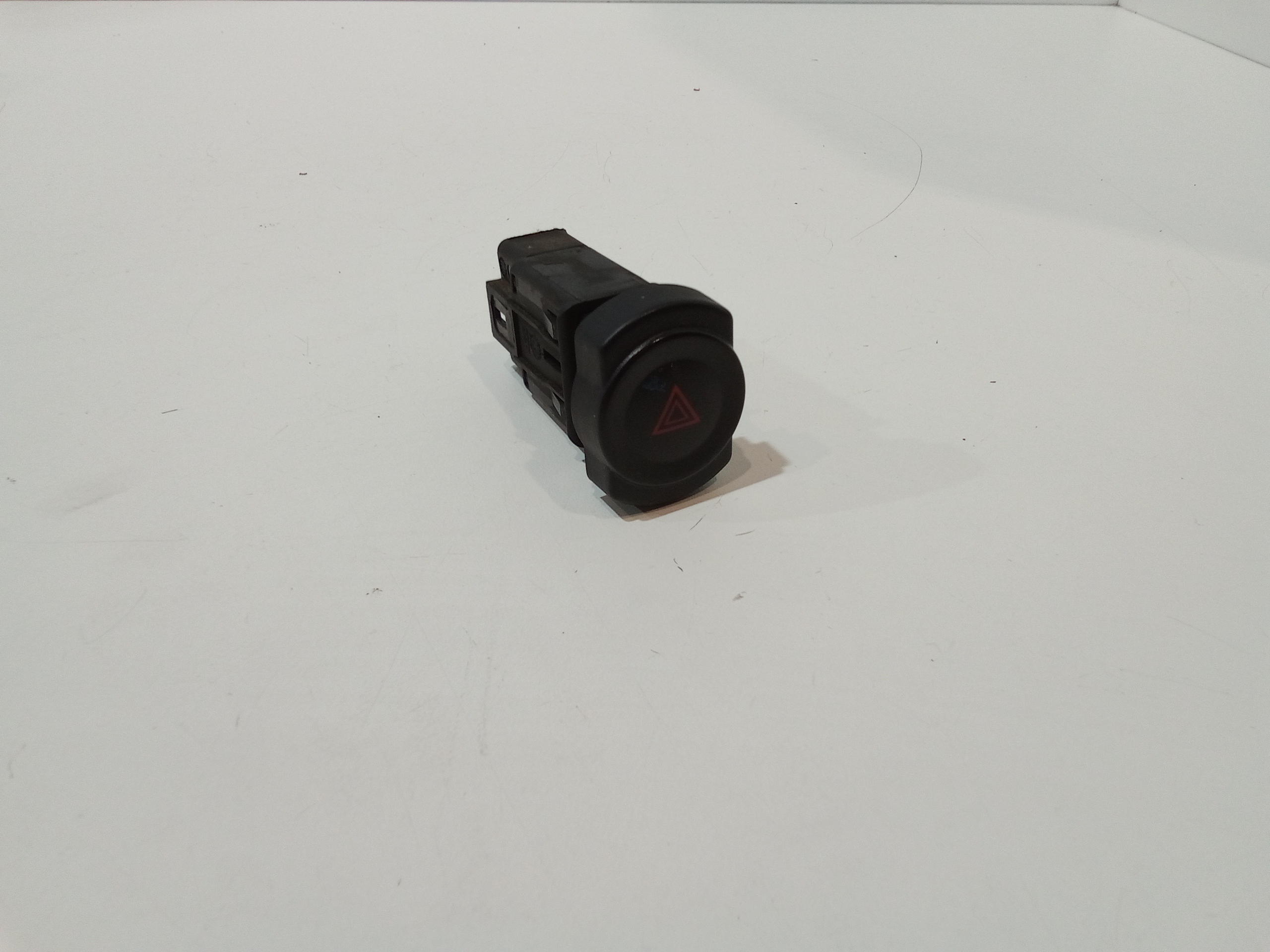 Pulsante luci di emergenza per Dacia Sandero 1 Serie (2008 - 2012)