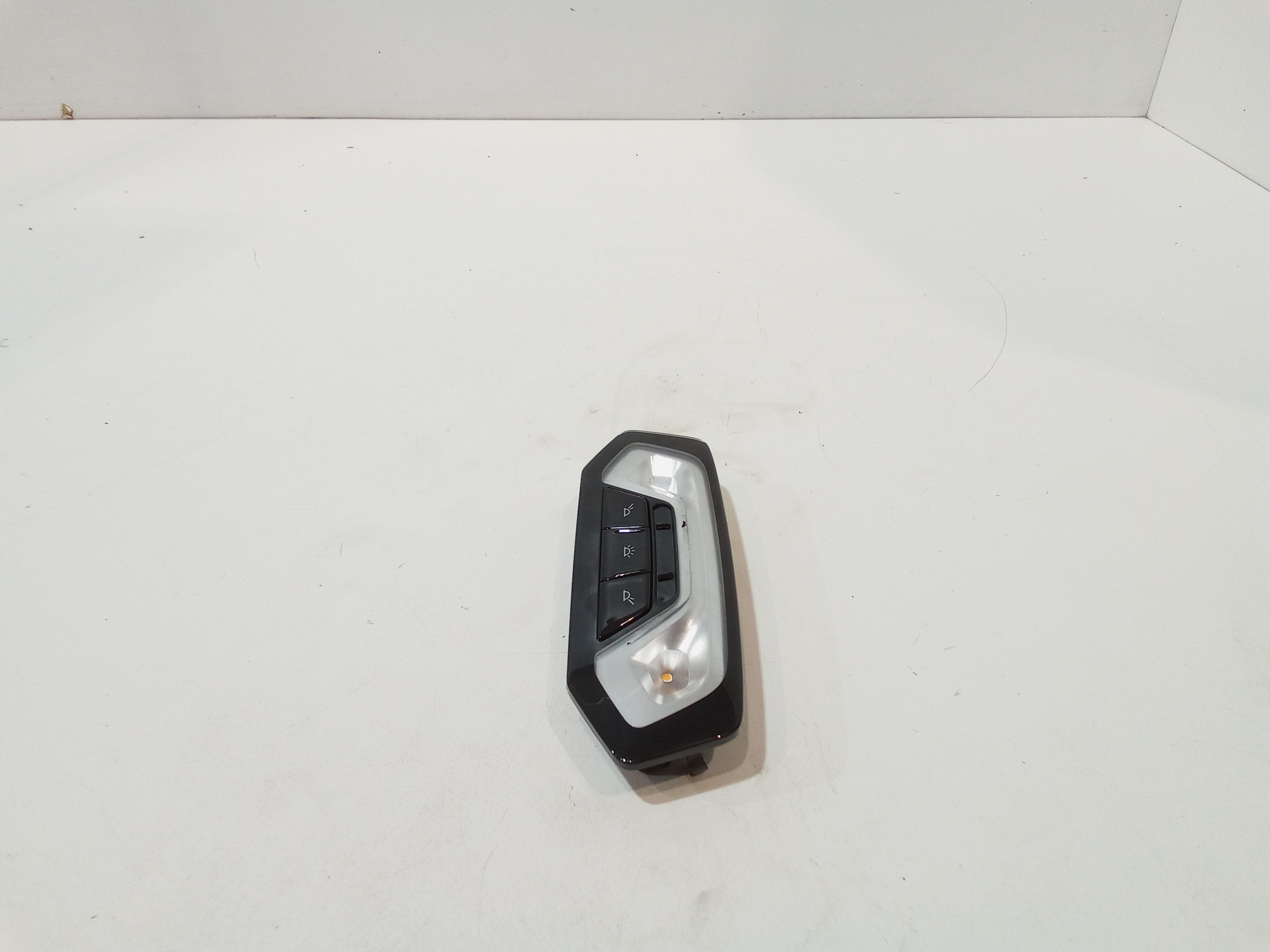 Plafoniera a led per Bmw X6 Serie (G06) (19>) (2019 - In produzione)