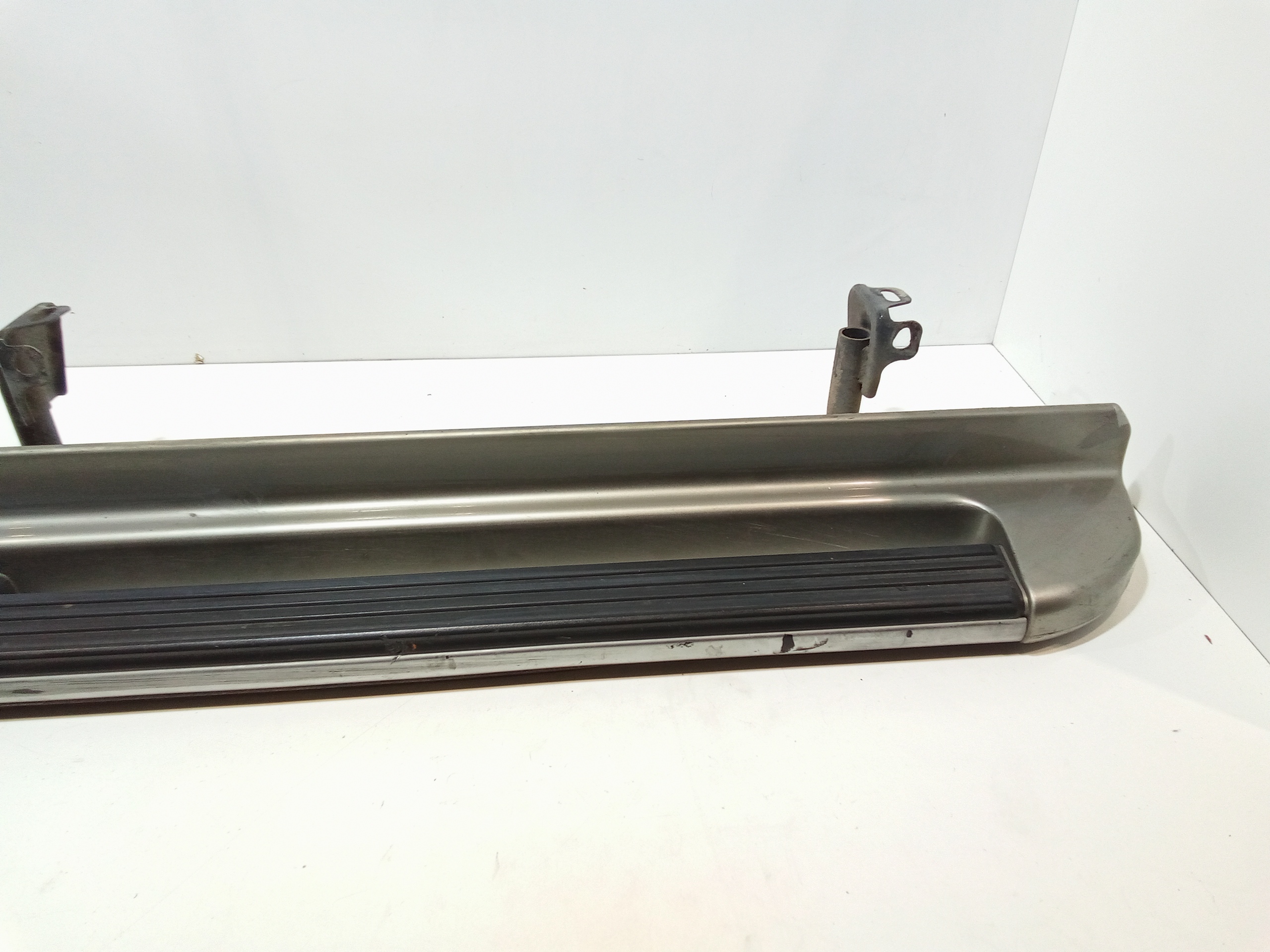 Pedana Laterale Destra per Mitsubishi Pajero 6 Serie (2006 - In produzione)