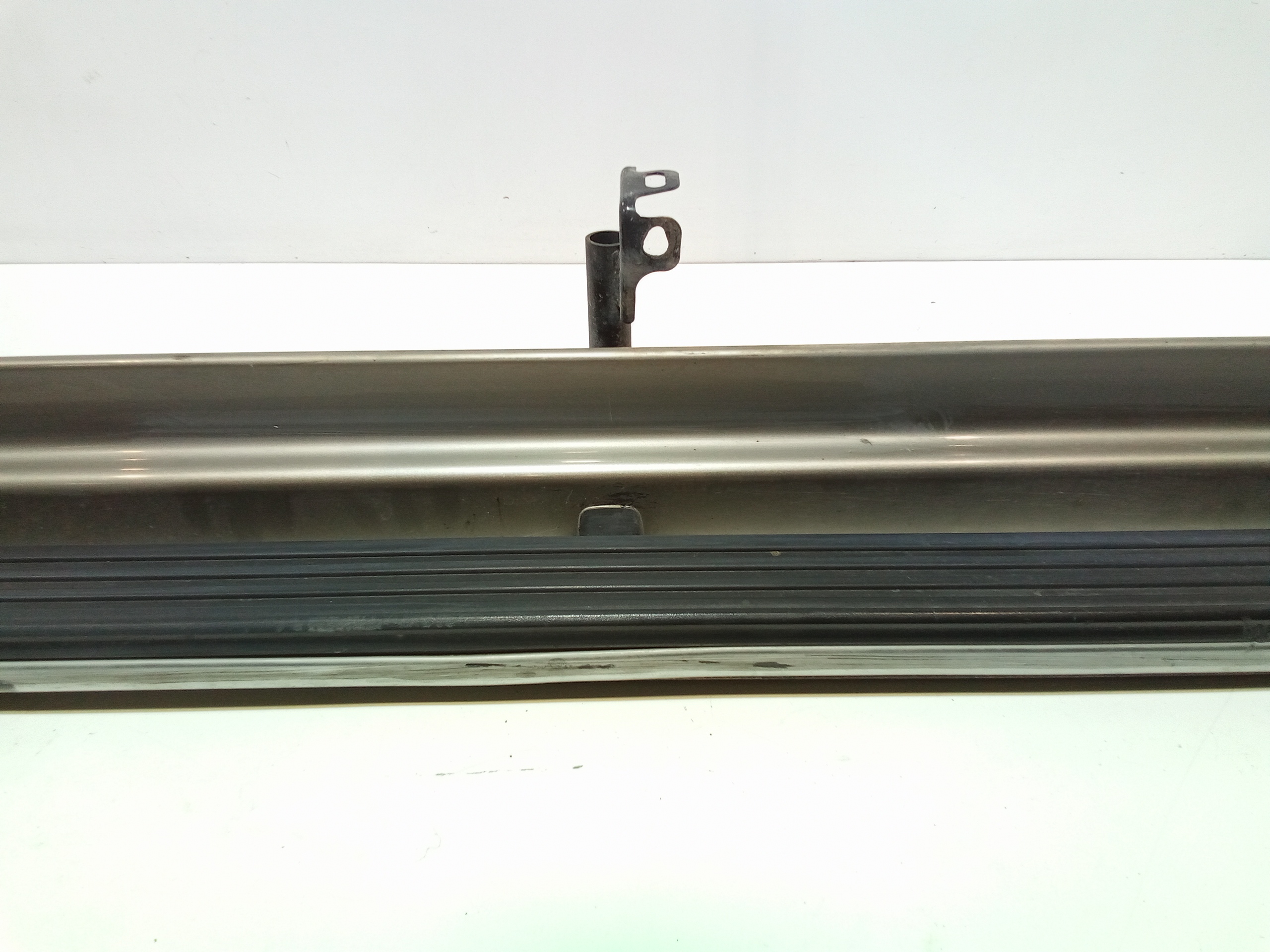 Pedana Laterale Destra per Mitsubishi Pajero 6 Serie (2006 - In produzione)