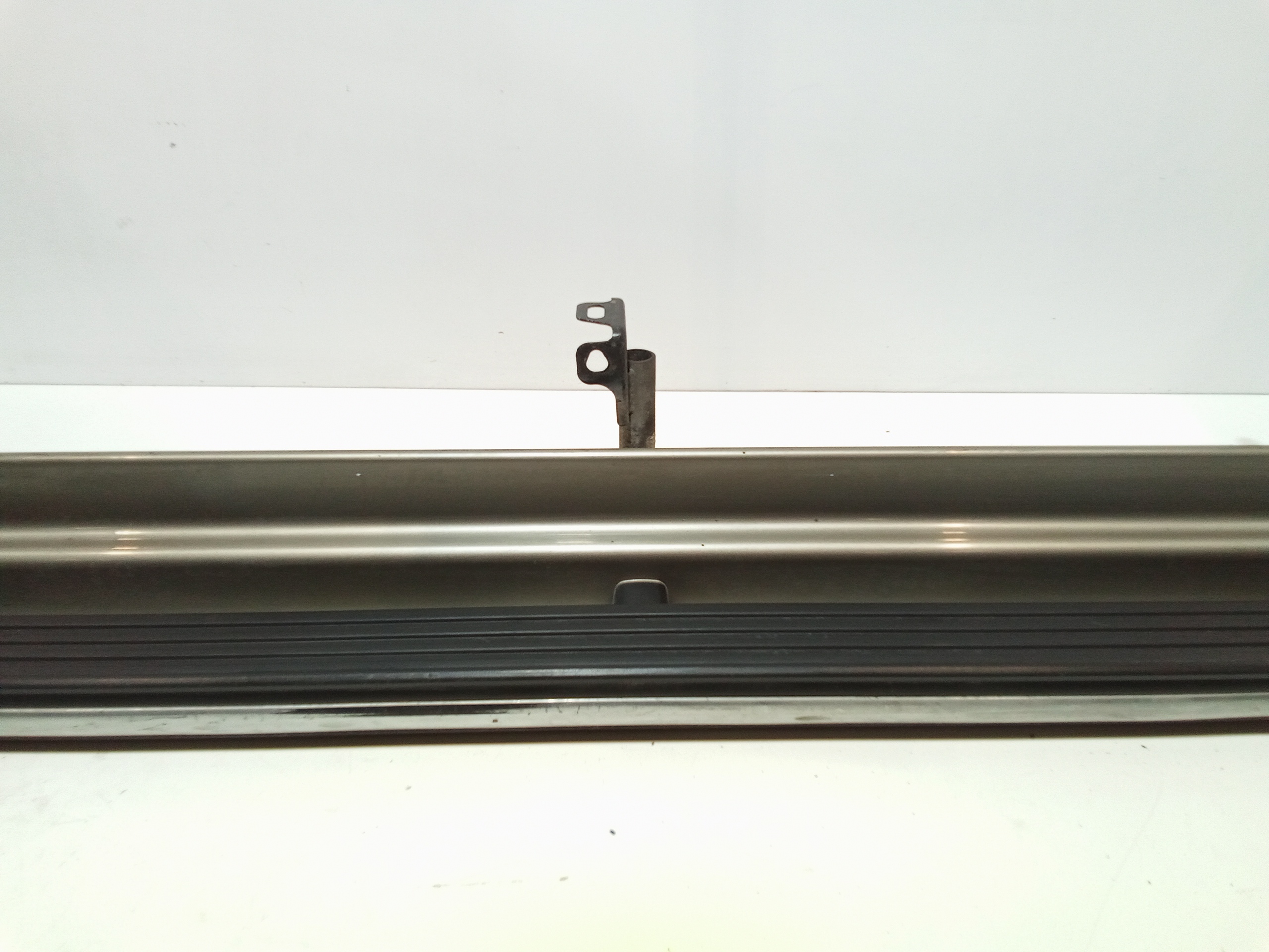 Pedana Laterale Sinistra per Mitsubishi Pajero 6 Serie (2006 - In produzione)