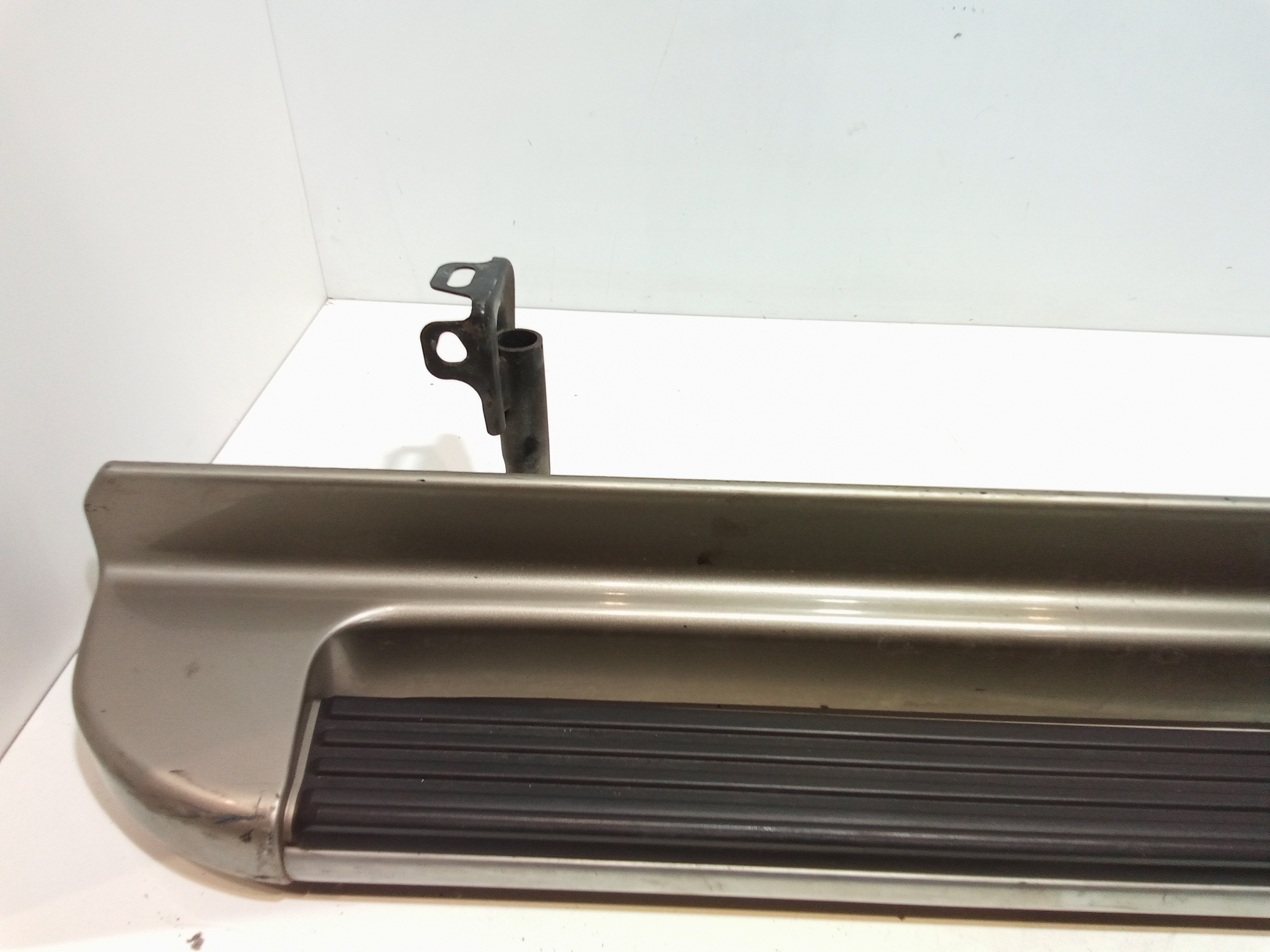 Pedana Laterale Sinistra per Mitsubishi Pajero 6 Serie (2006 - In produzione)