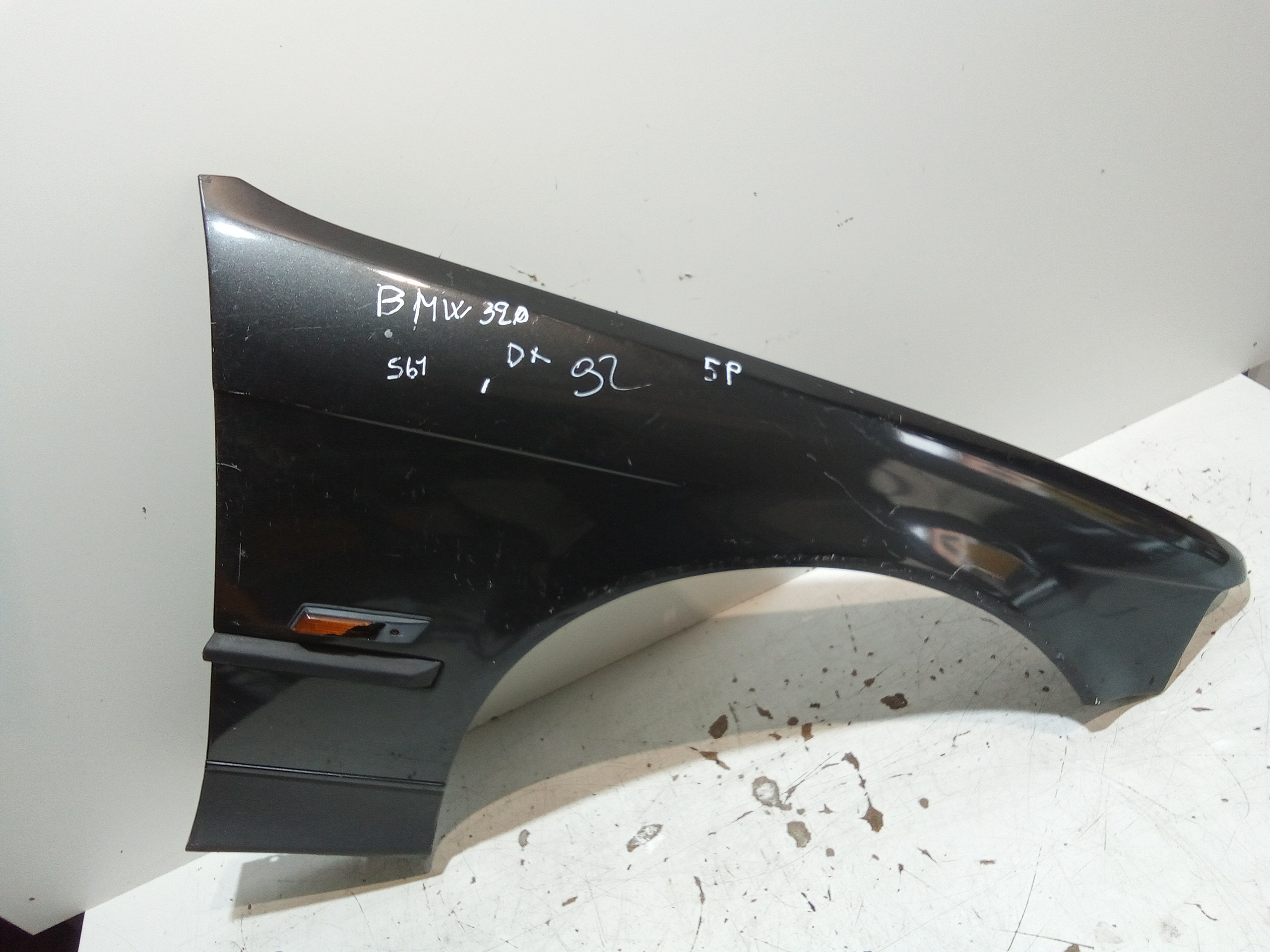 Parafango Anteriore Destro per Bmw Serie 7 E32 (1986 - 1994)