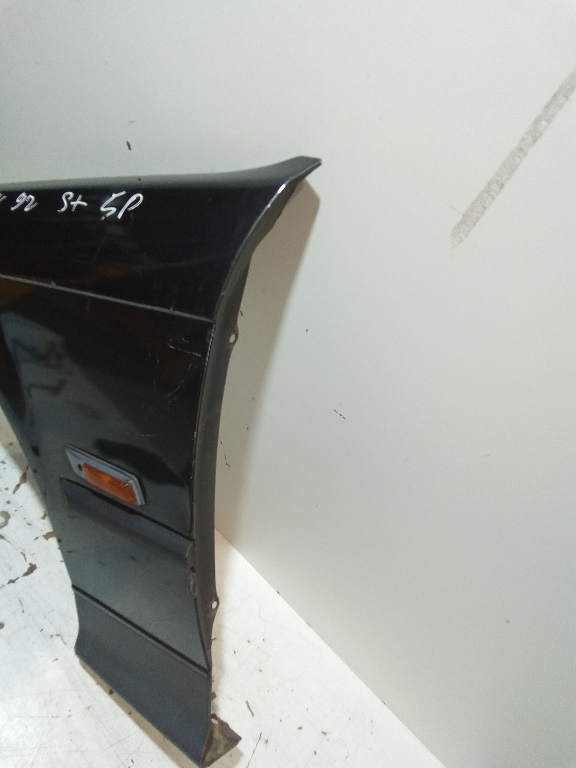 Parafango Anteriore Sinistro per Bmw Serie 7 E32 (1986 - 1994)