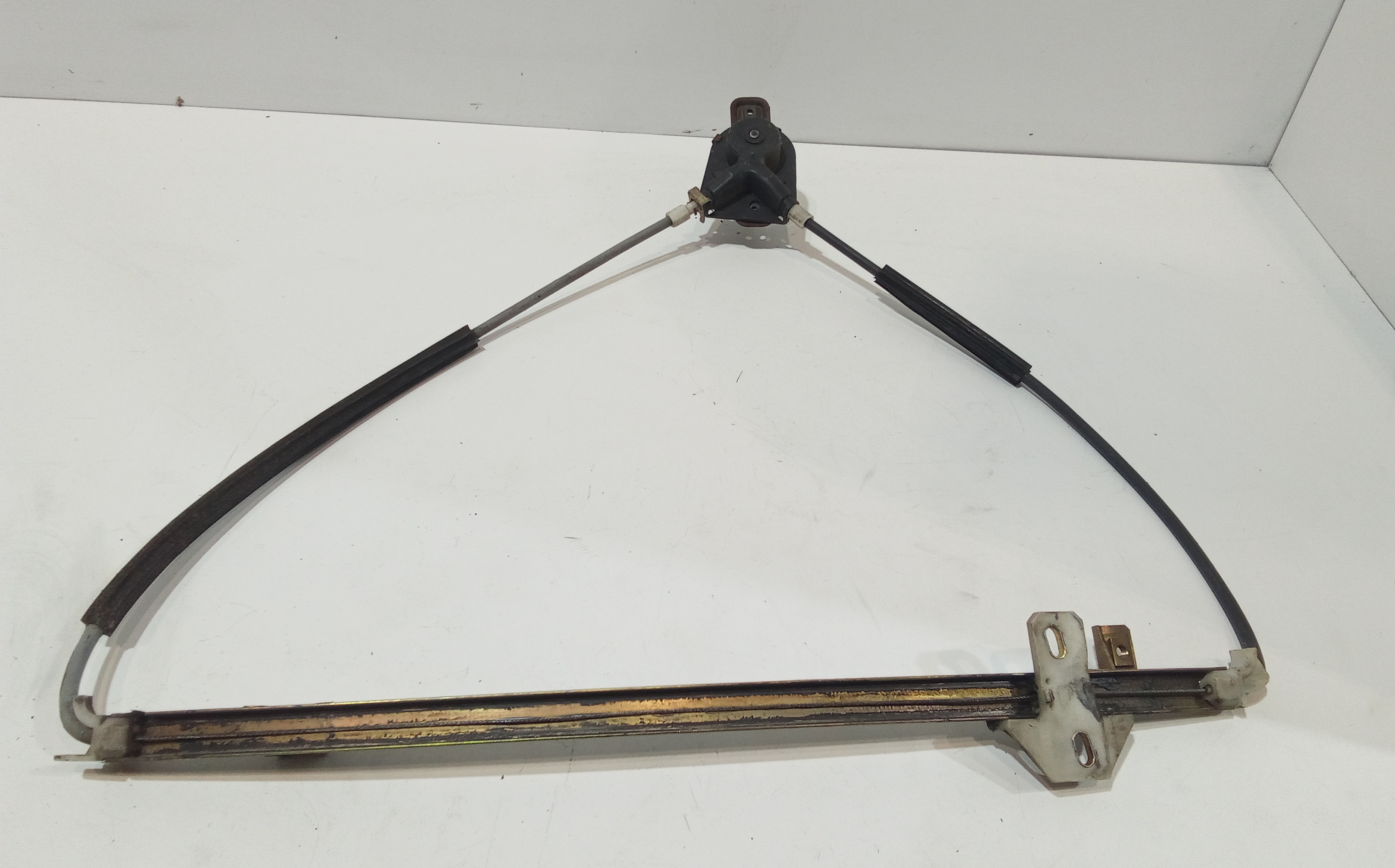 Cremagliera anteriore sinistra Guida per Volkswagen Polo 2 Serie (1981 - 1994)