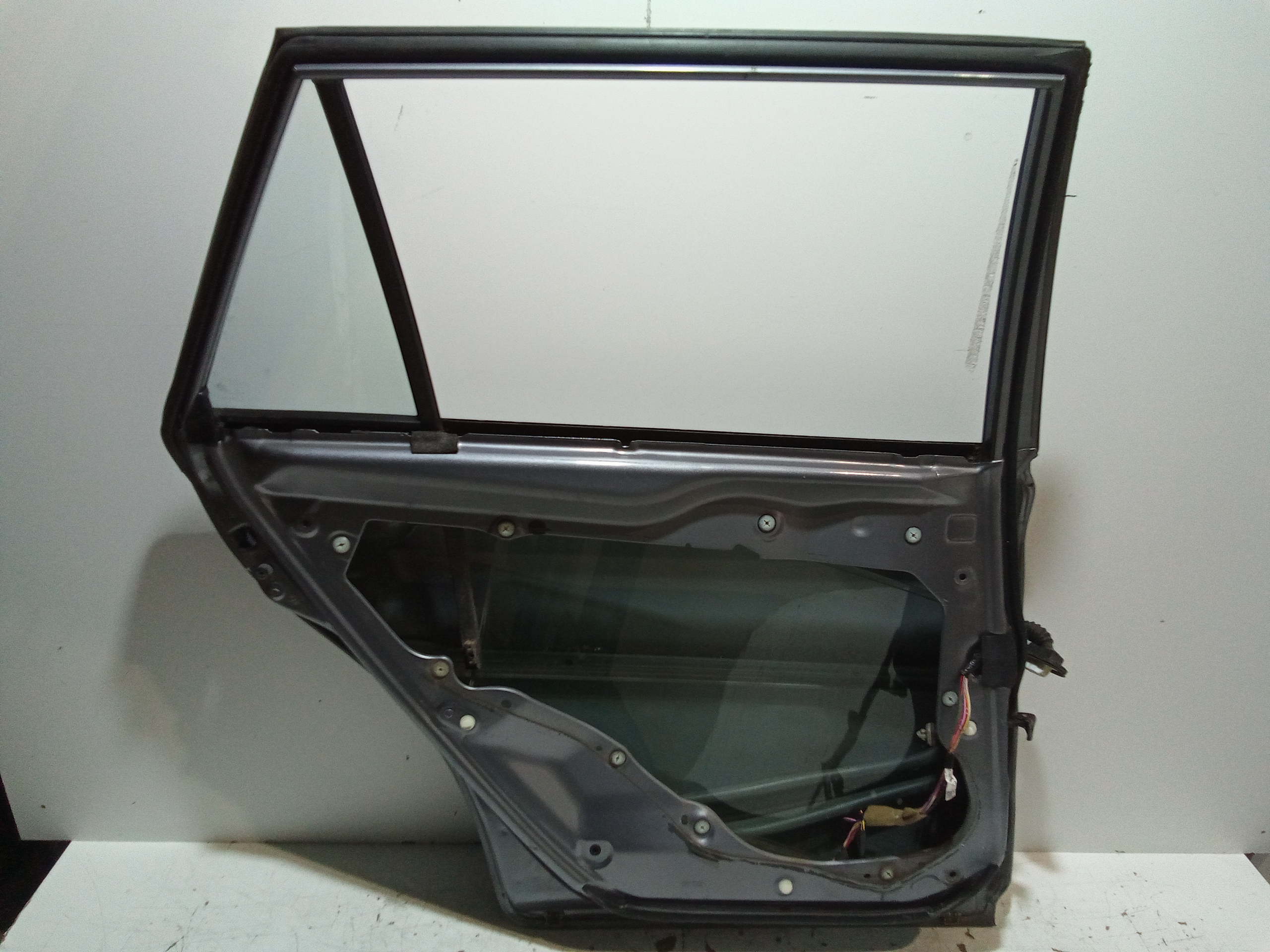 Portiera Posteriore Sinistra per Mazda 6 Berlina (2002 - 2008)