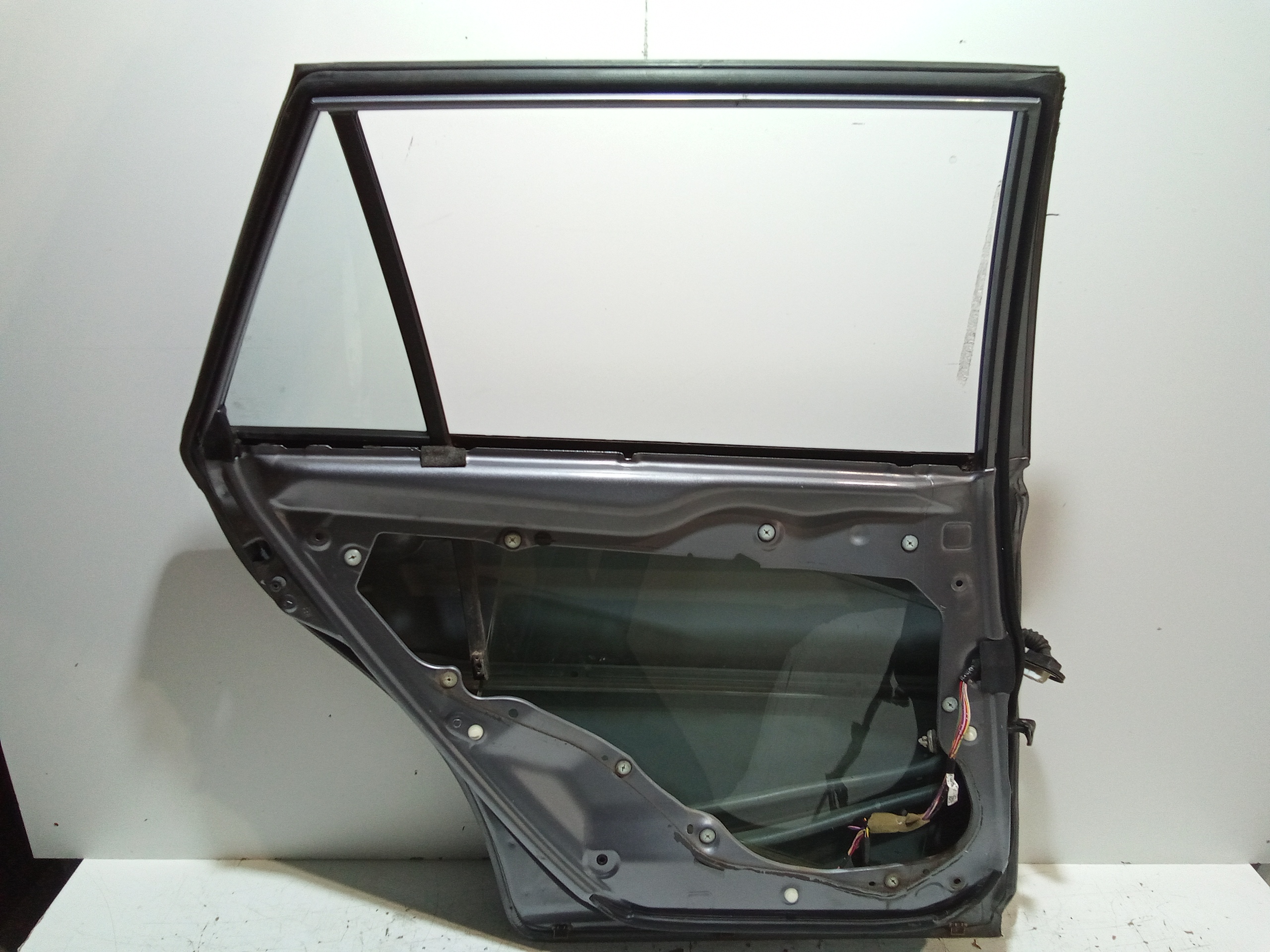 Portiera Posteriore Sinistra per Mazda 6 Berlina (2002 - 2008)