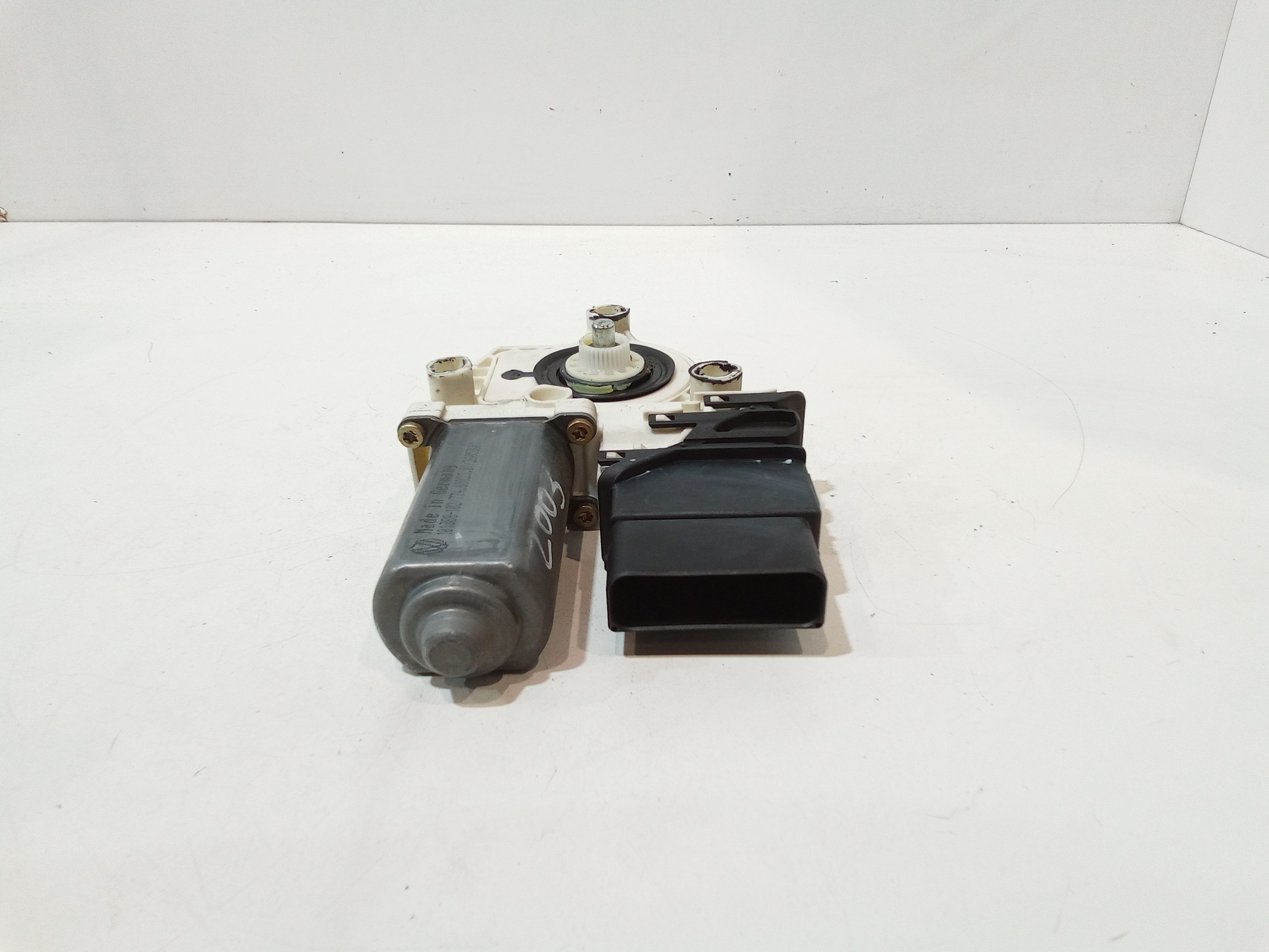 Motorino Alzavetro anteriore destra per Volkswagen Bora Berlina (1998 - 2005)