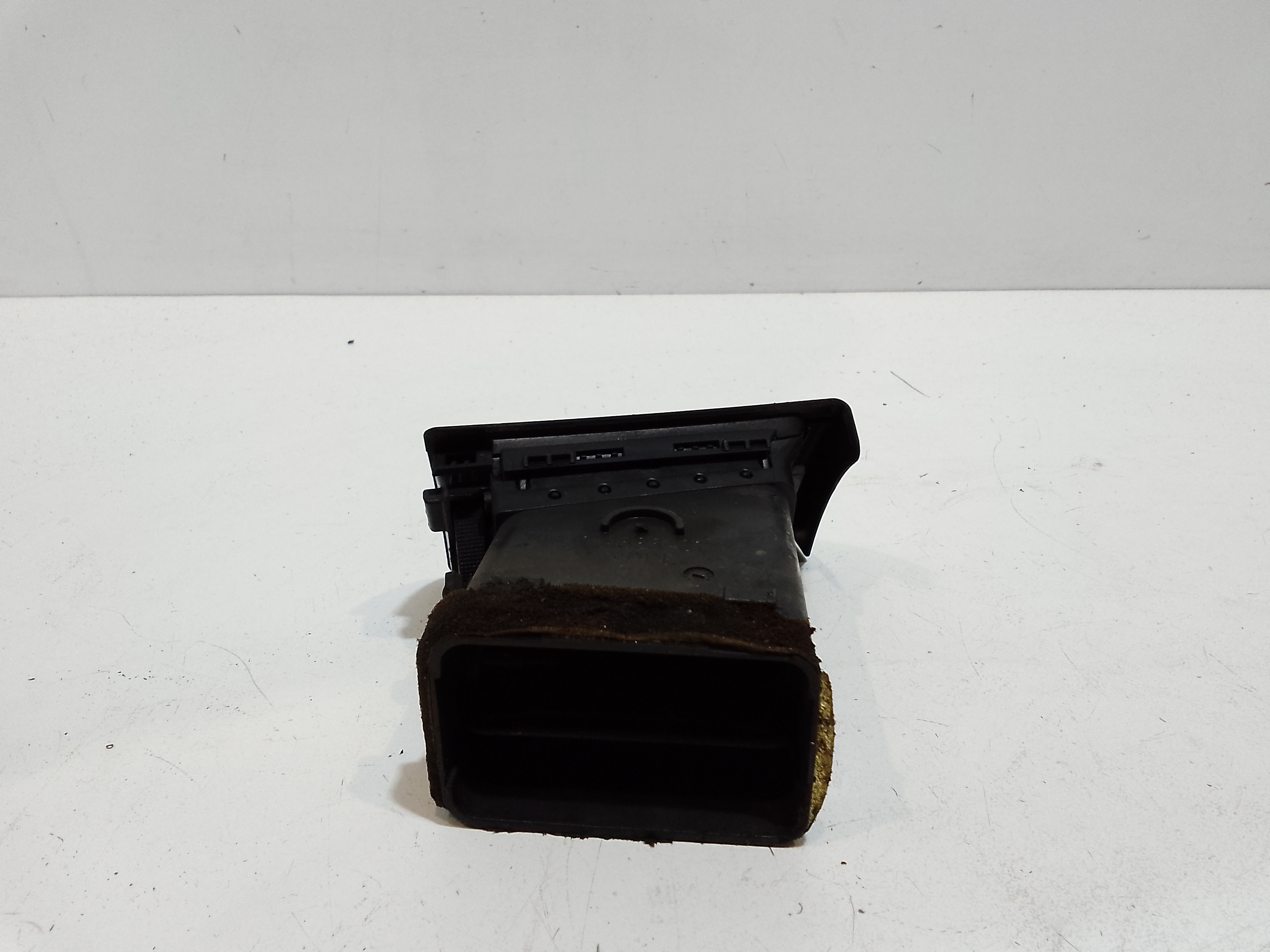 Bocchetta aria cruscotto lato guida per Audi A4 Avant (8ed) (04>08) (2004 - 2008)