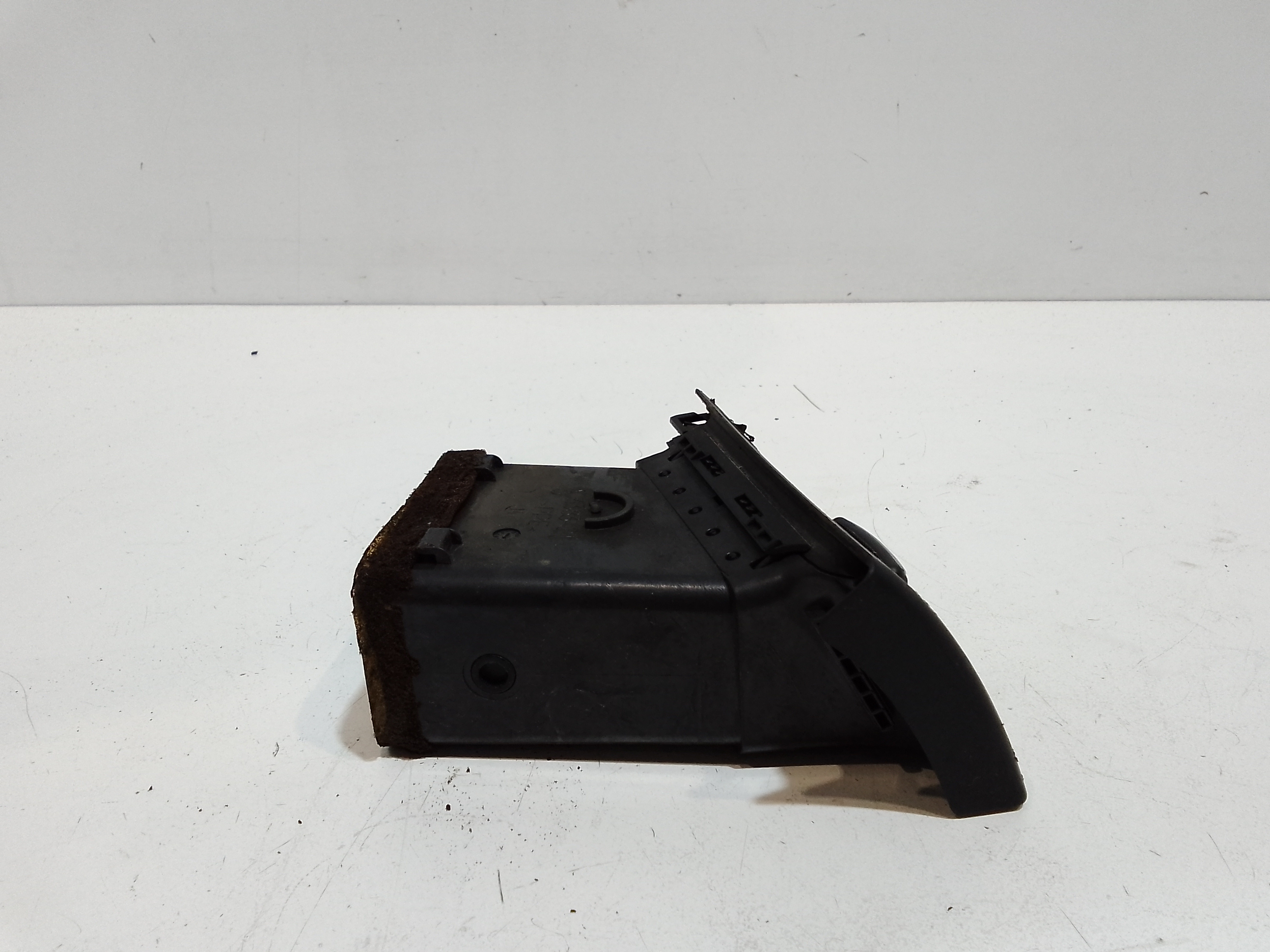Bocchetta aria cruscotto lato guida per Audi A4 Avant (8ed) (04>08) (2004 - 2008)