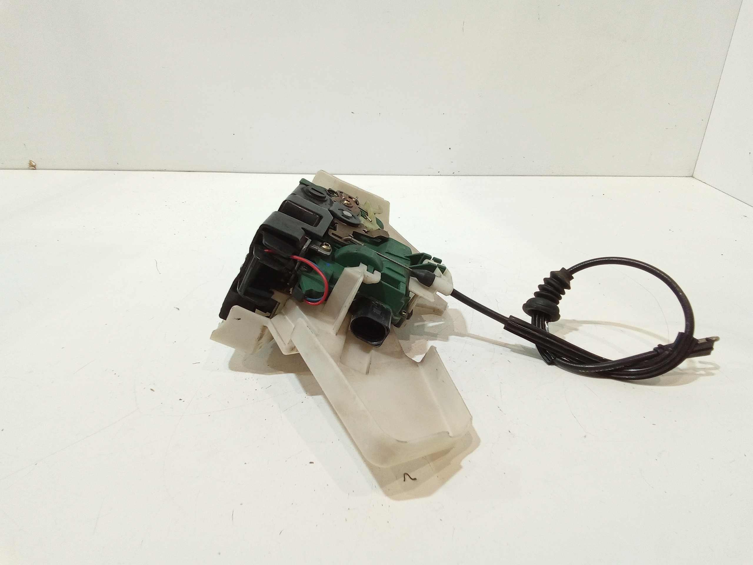 Serratura Posteriore destra per Volkswagen Bora Berlina (1998 - 2005)