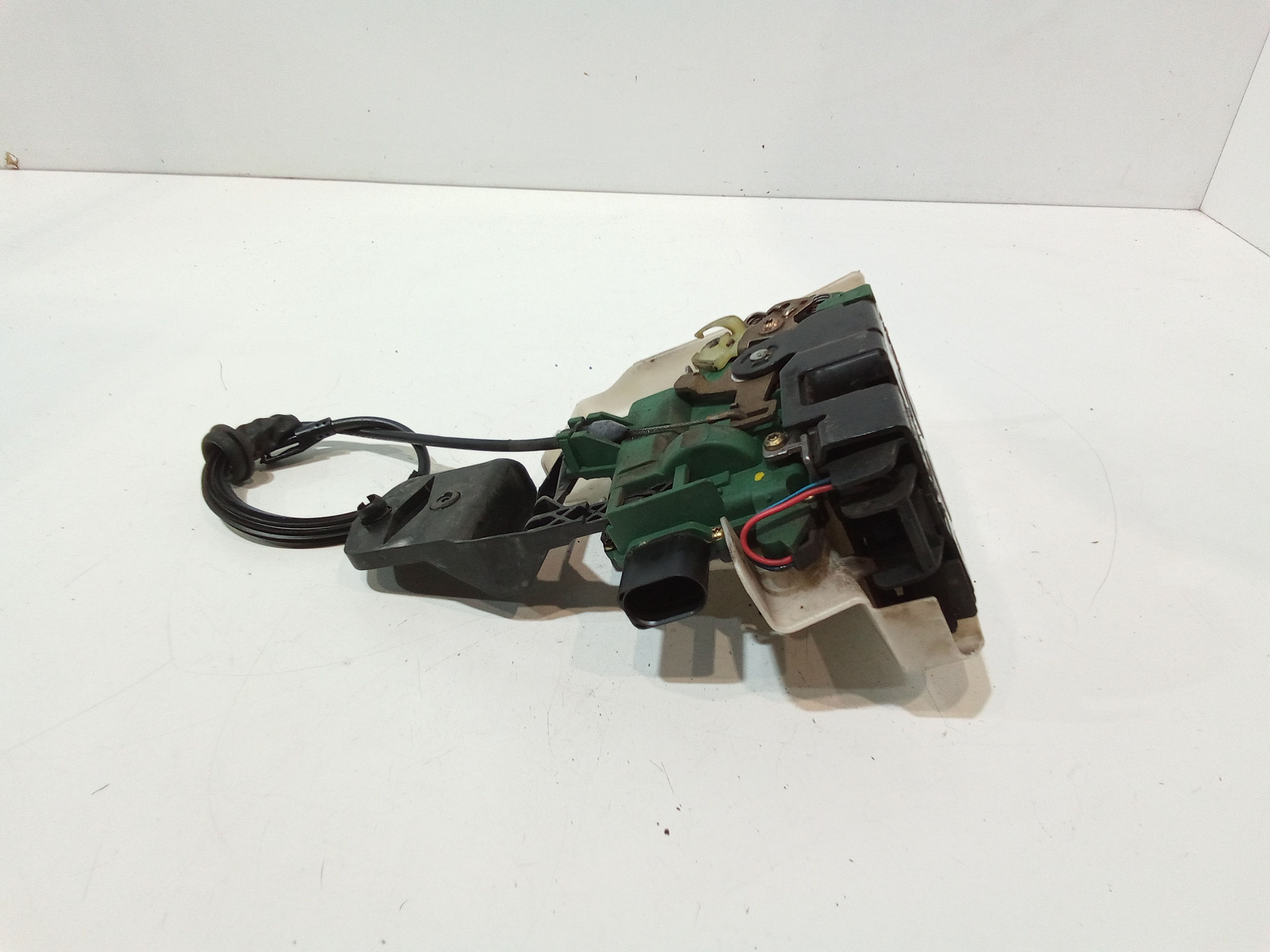 Serratura Anteriore Destra per Volkswagen Bora Berlina (1998 - 2005)