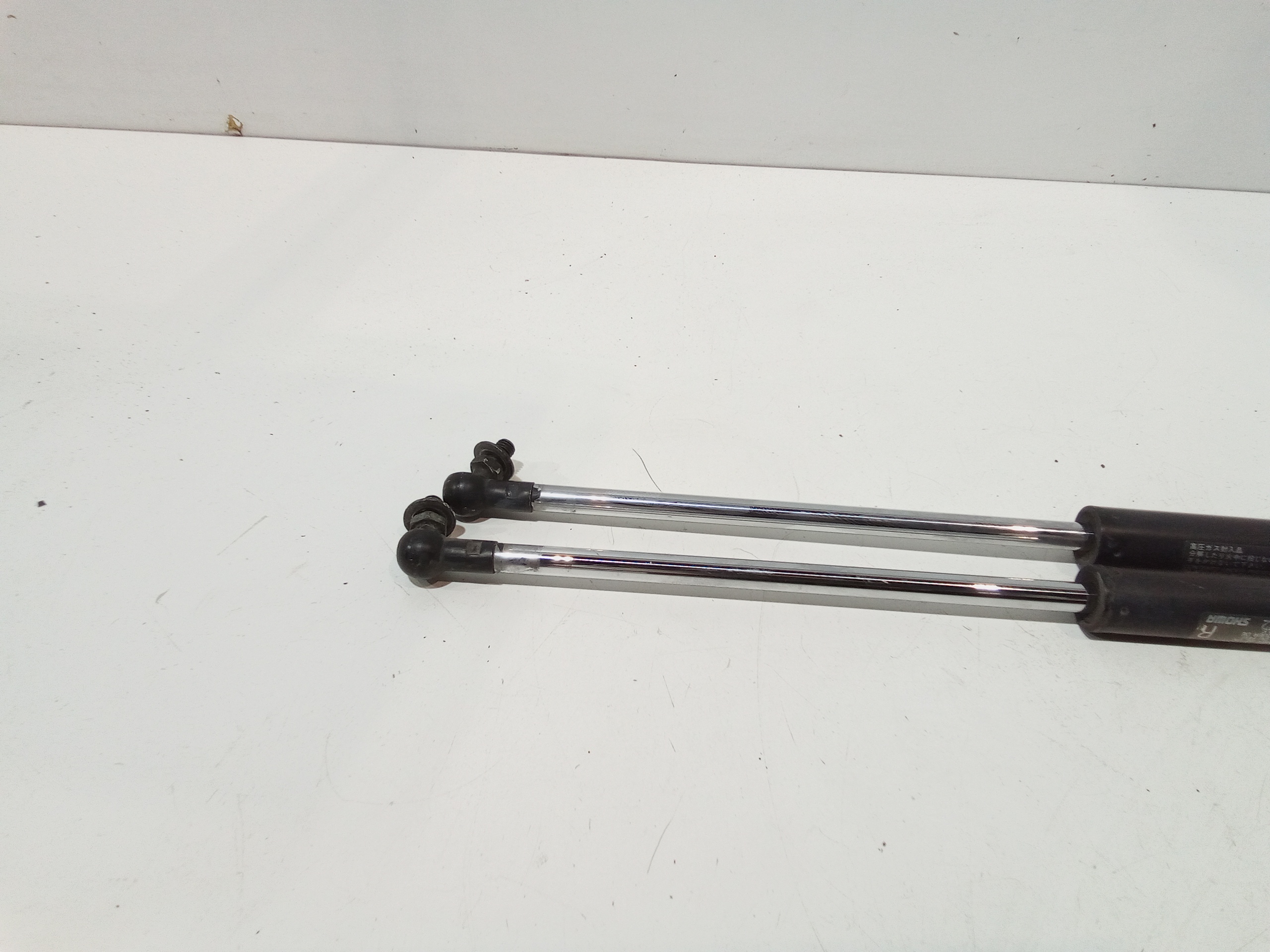 Pistoncini cofano ant per Mazda 6 Berlina (2002 - 2008)