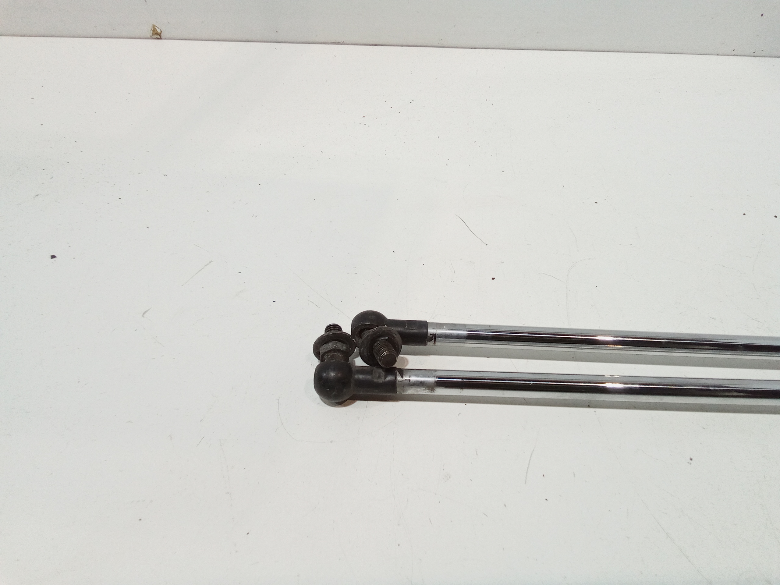 Pistoncini cofano ant per Mazda 6 Berlina (2002 - 2008)