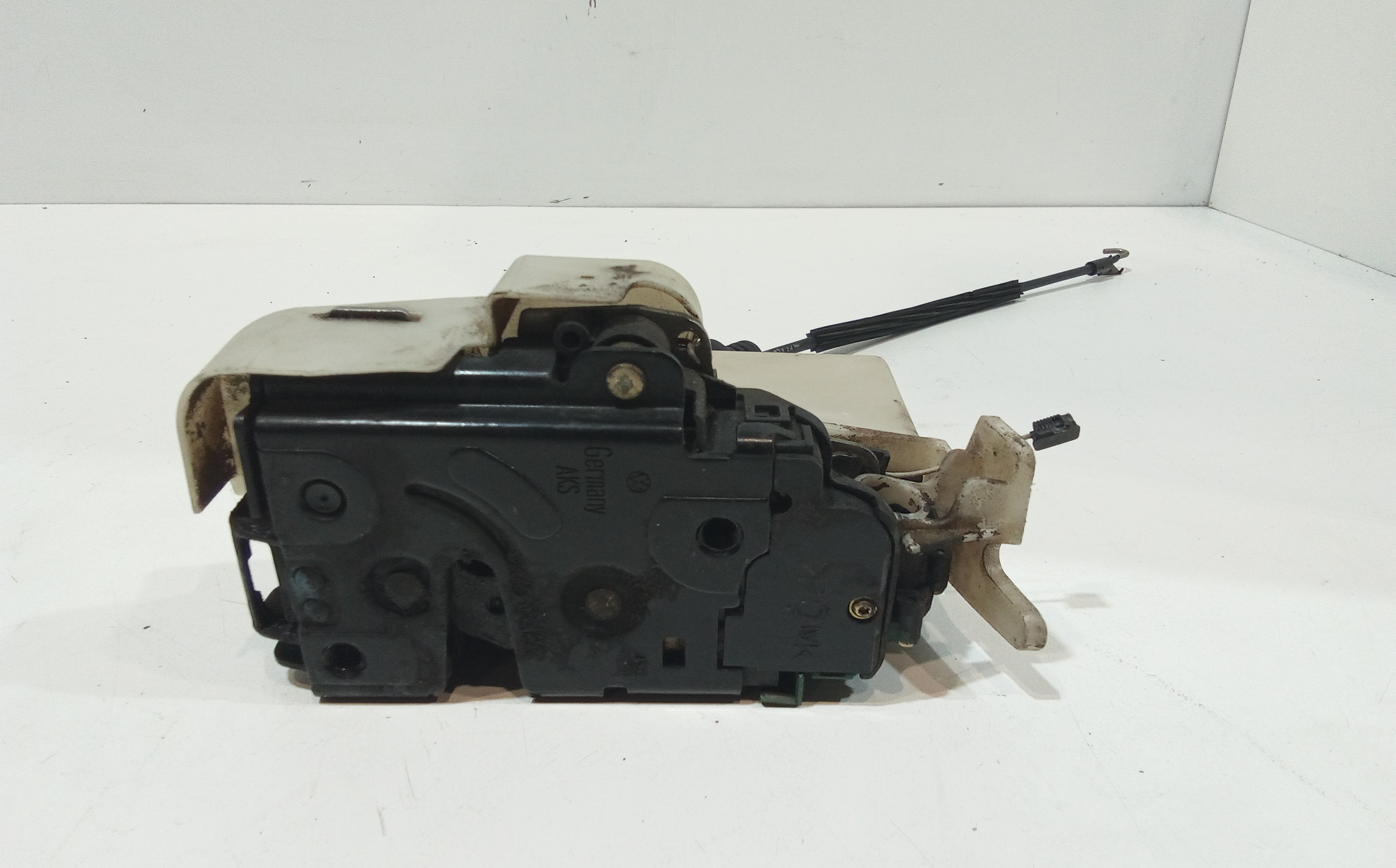 Serratura Anteriore Sinistra per Volkswagen Bora Berlina (1998 - 2005)