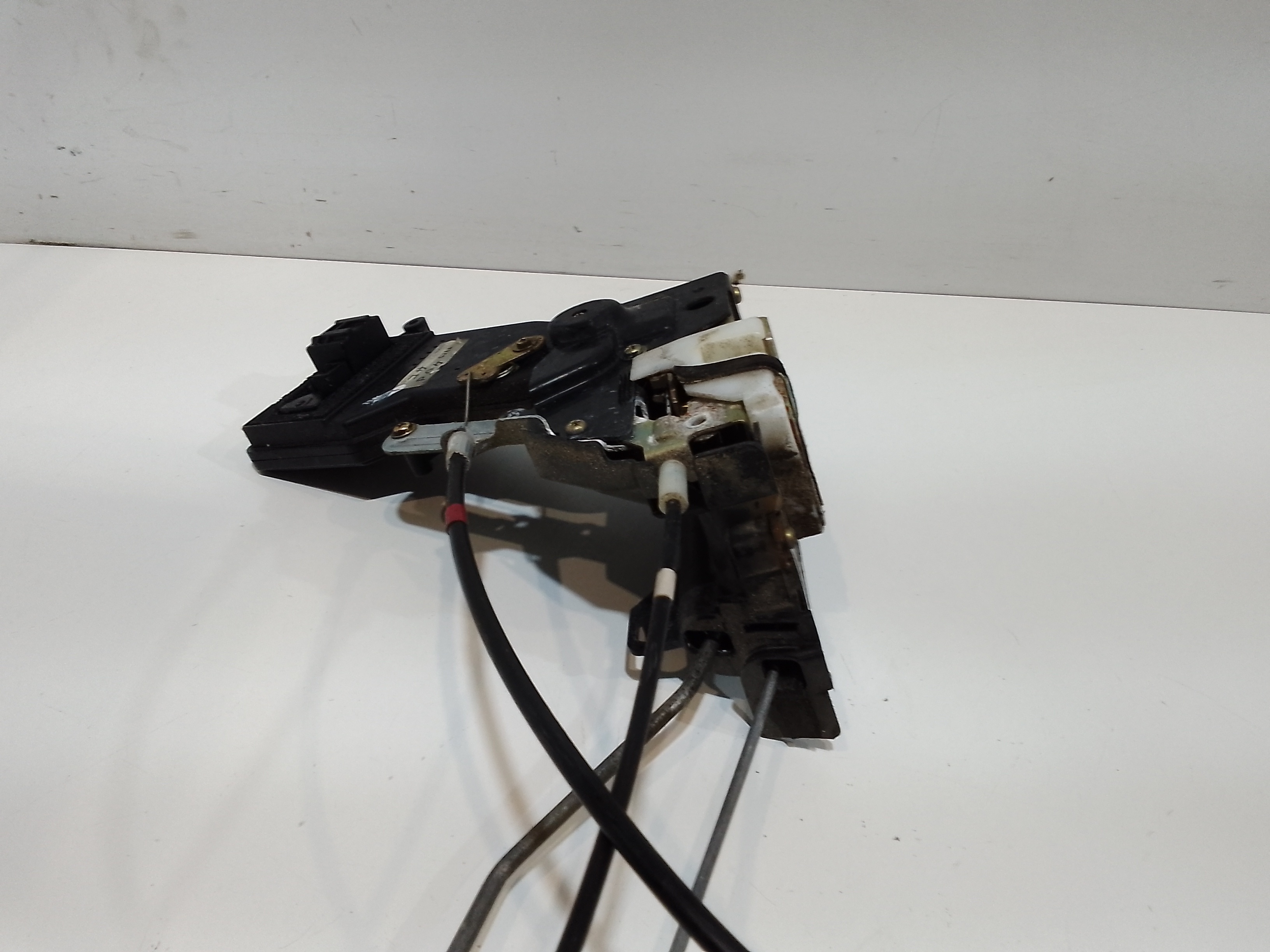 Serratura Posteriore Sinistra per Mazda 6 Berlina (2002 - 2008)