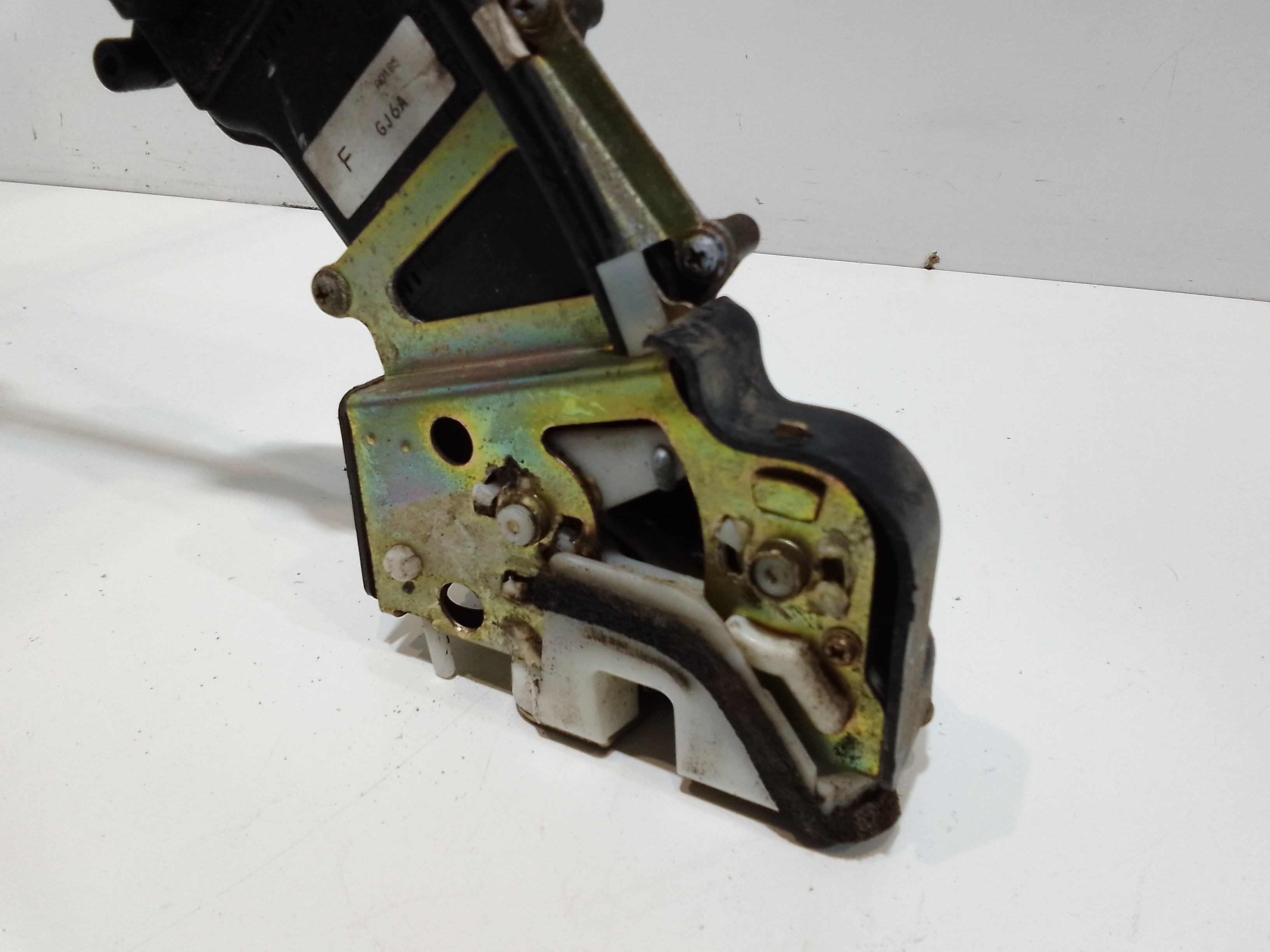 Serratura Posteriore destra per Mazda 6 Berlina (2002 - 2008)