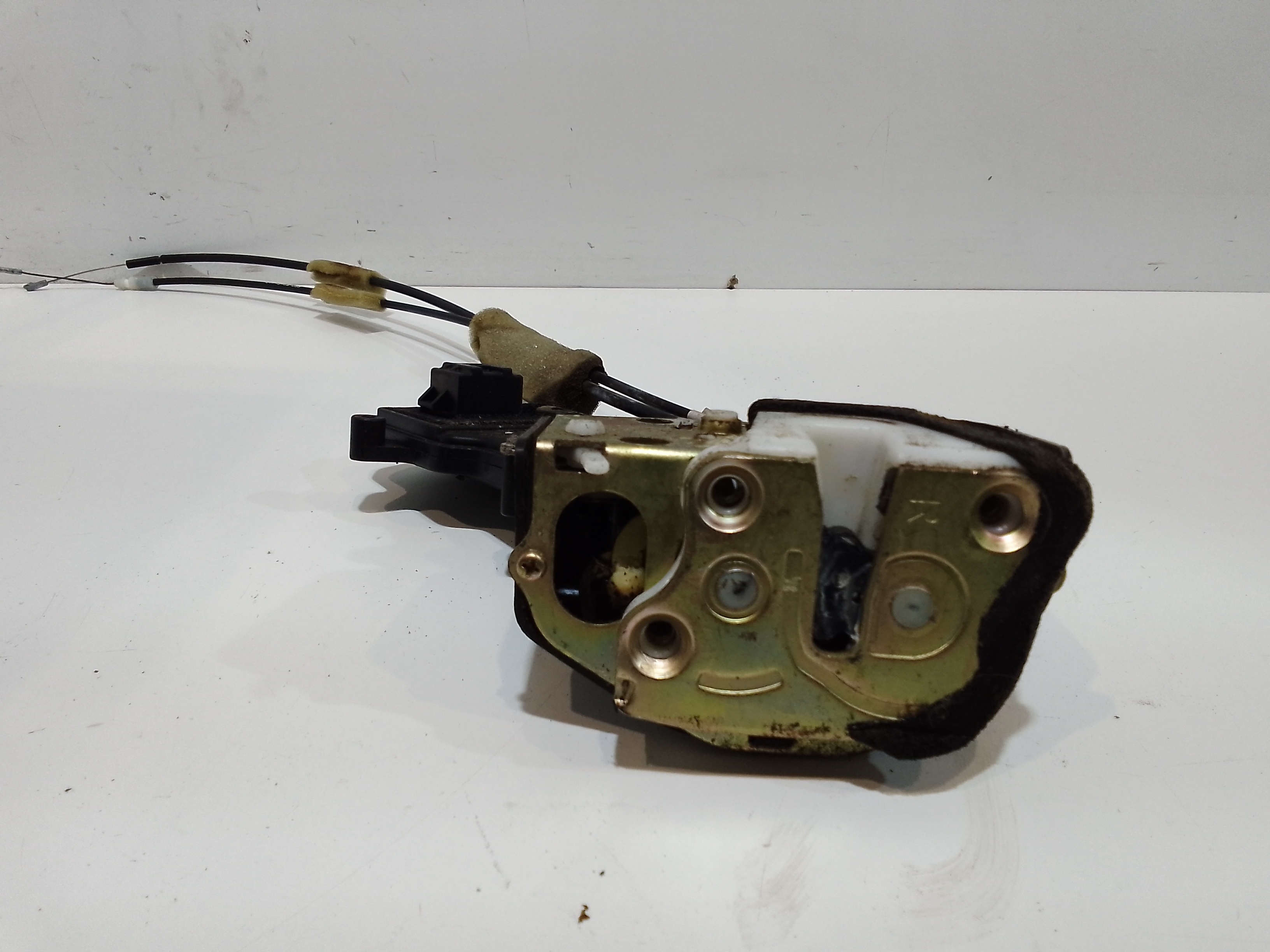 Serratura Posteriore destra per Mazda 6 Berlina (2002 - 2008)