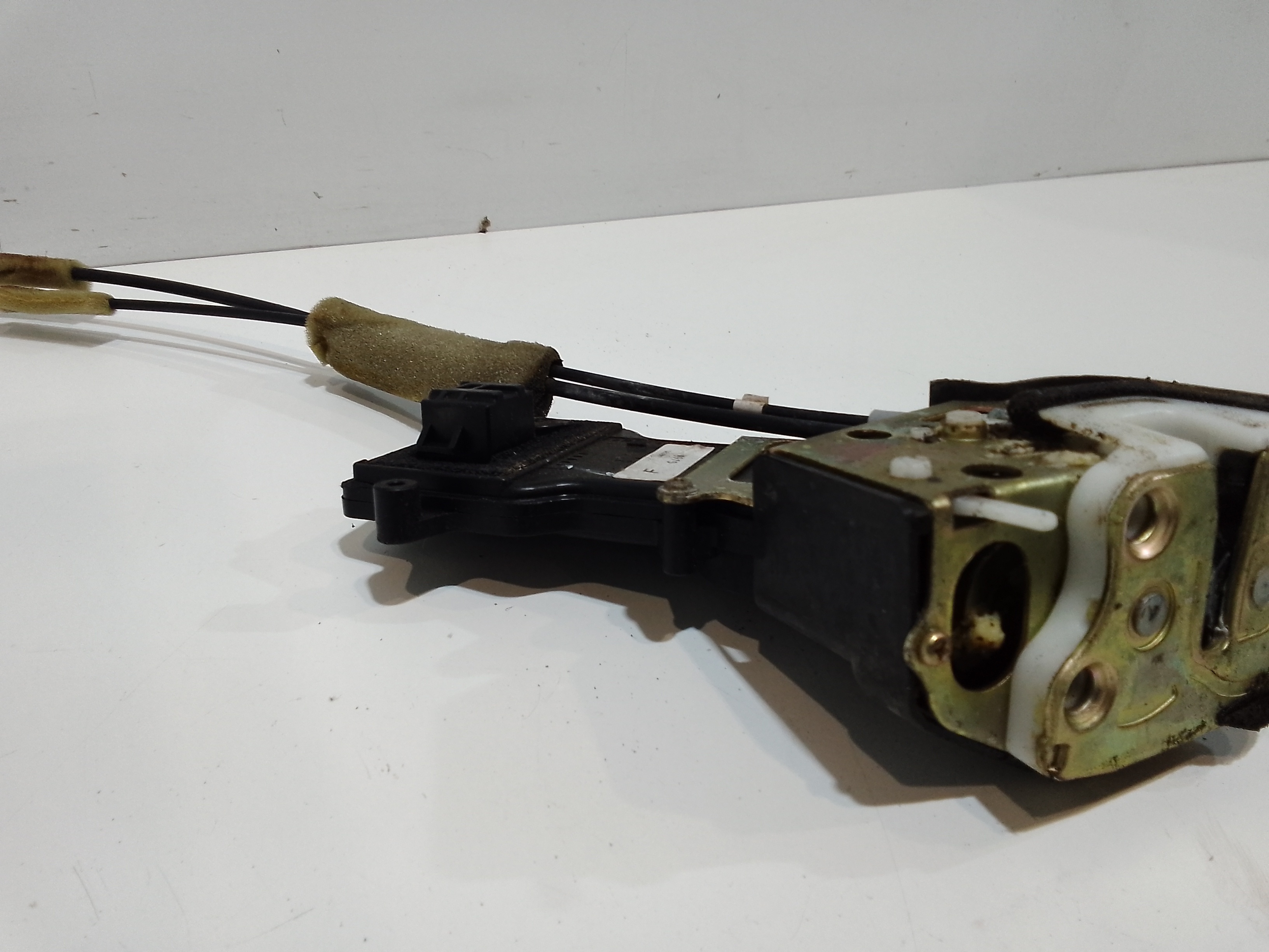 Serratura Posteriore destra per Mazda 6 Berlina (2002 - 2008)