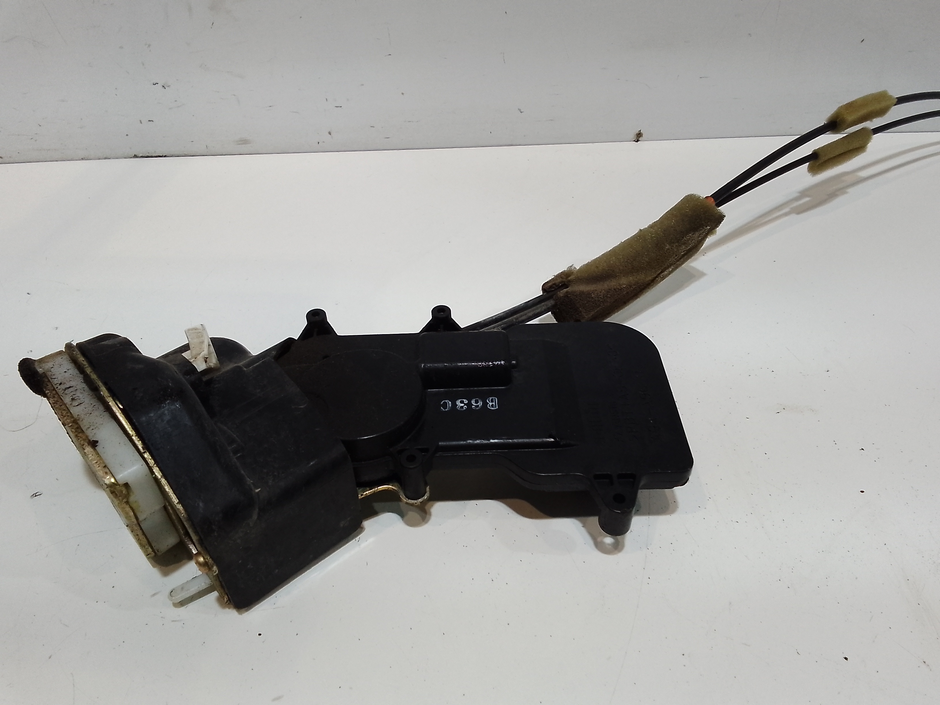 Serratura Posteriore destra per Mazda 6 Berlina (2002 - 2008)