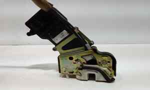 Serratura Posteriore destra per Mazda 6 Berlina (2002 - 2008)