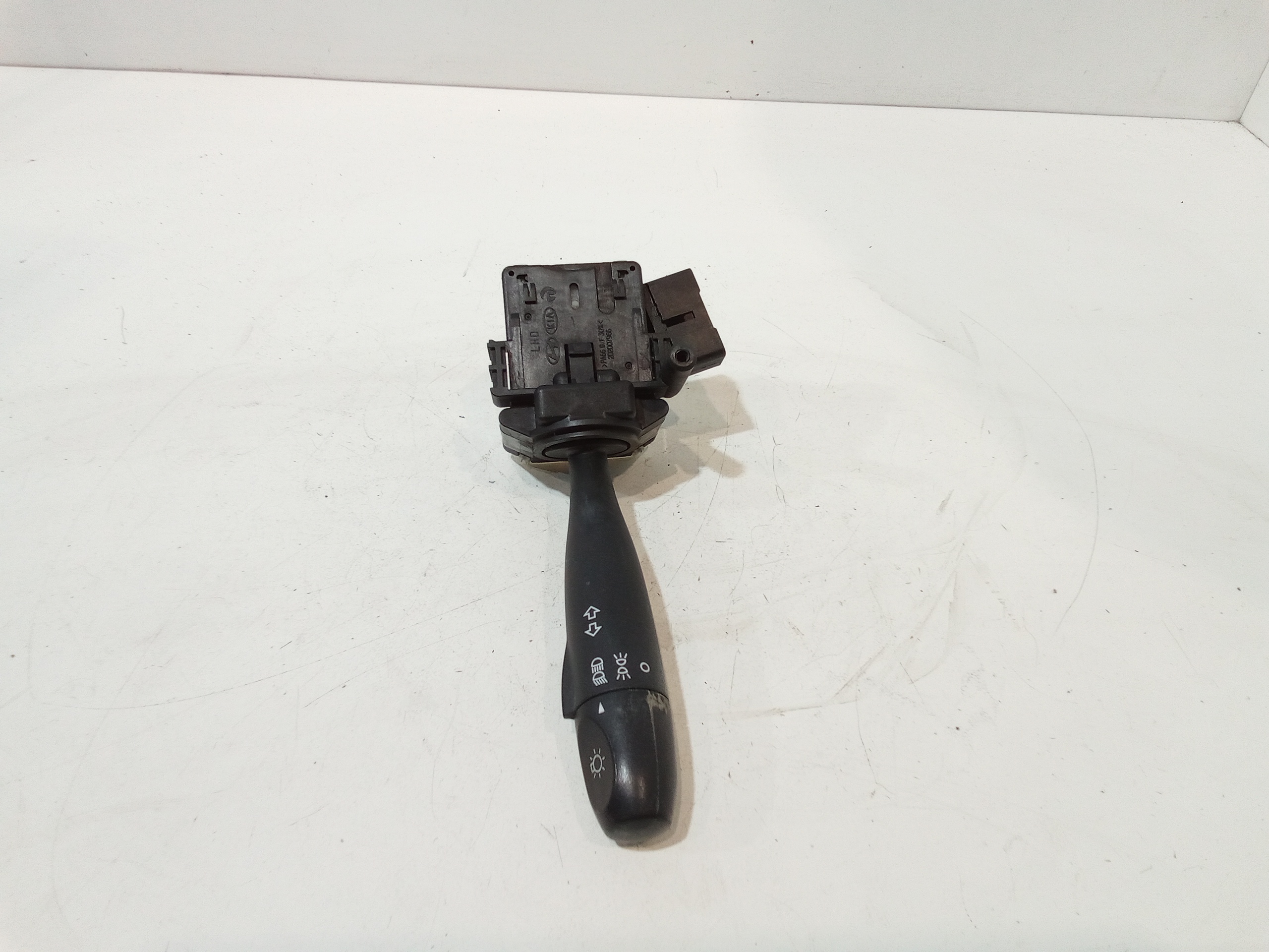 Devioluci sinistro per Hyundai I10 1 Serie (2007 - 2011)