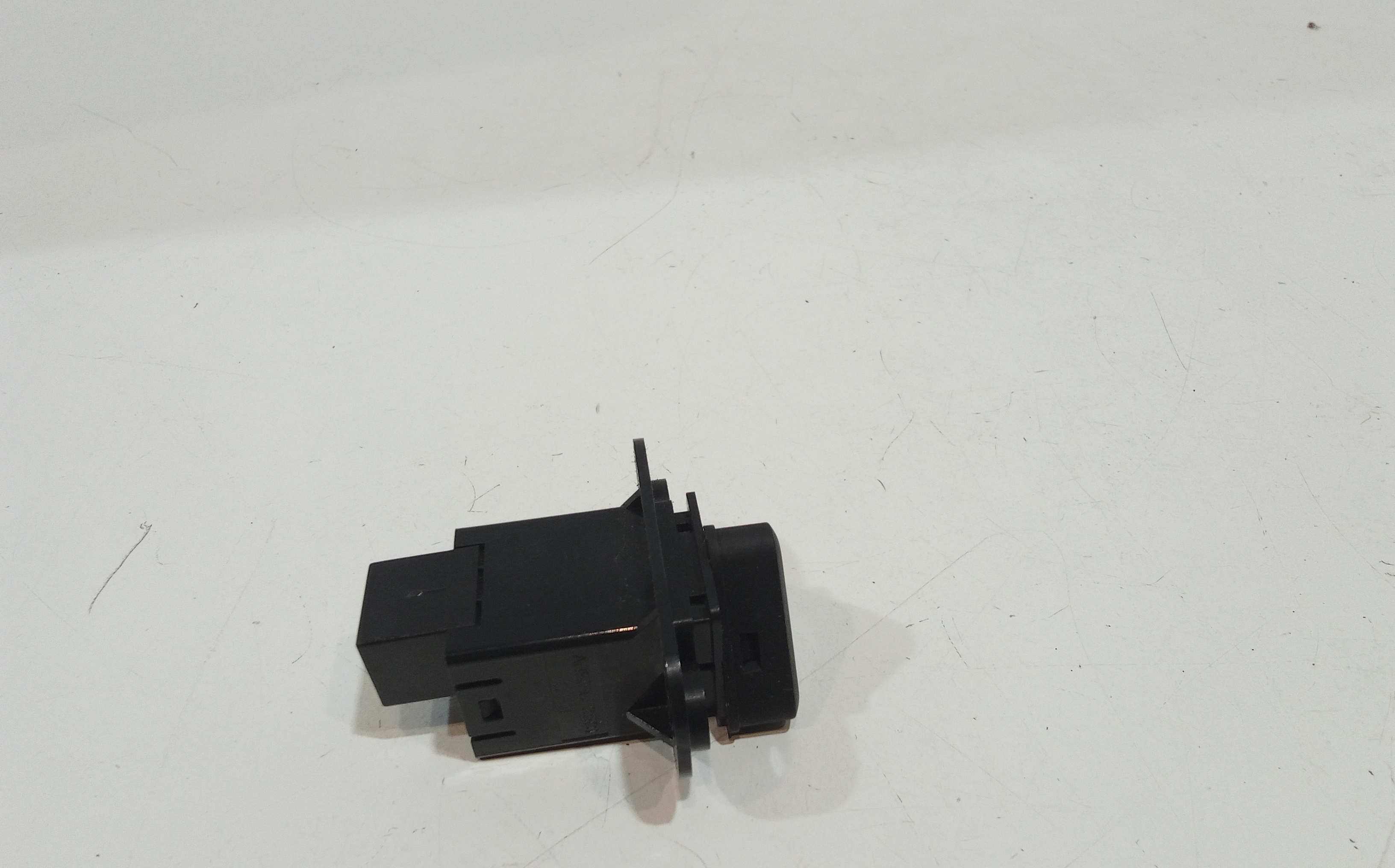 Pulsante luci di emergenza per Chevrolet Cruze Berlina (2009 - In produzione)