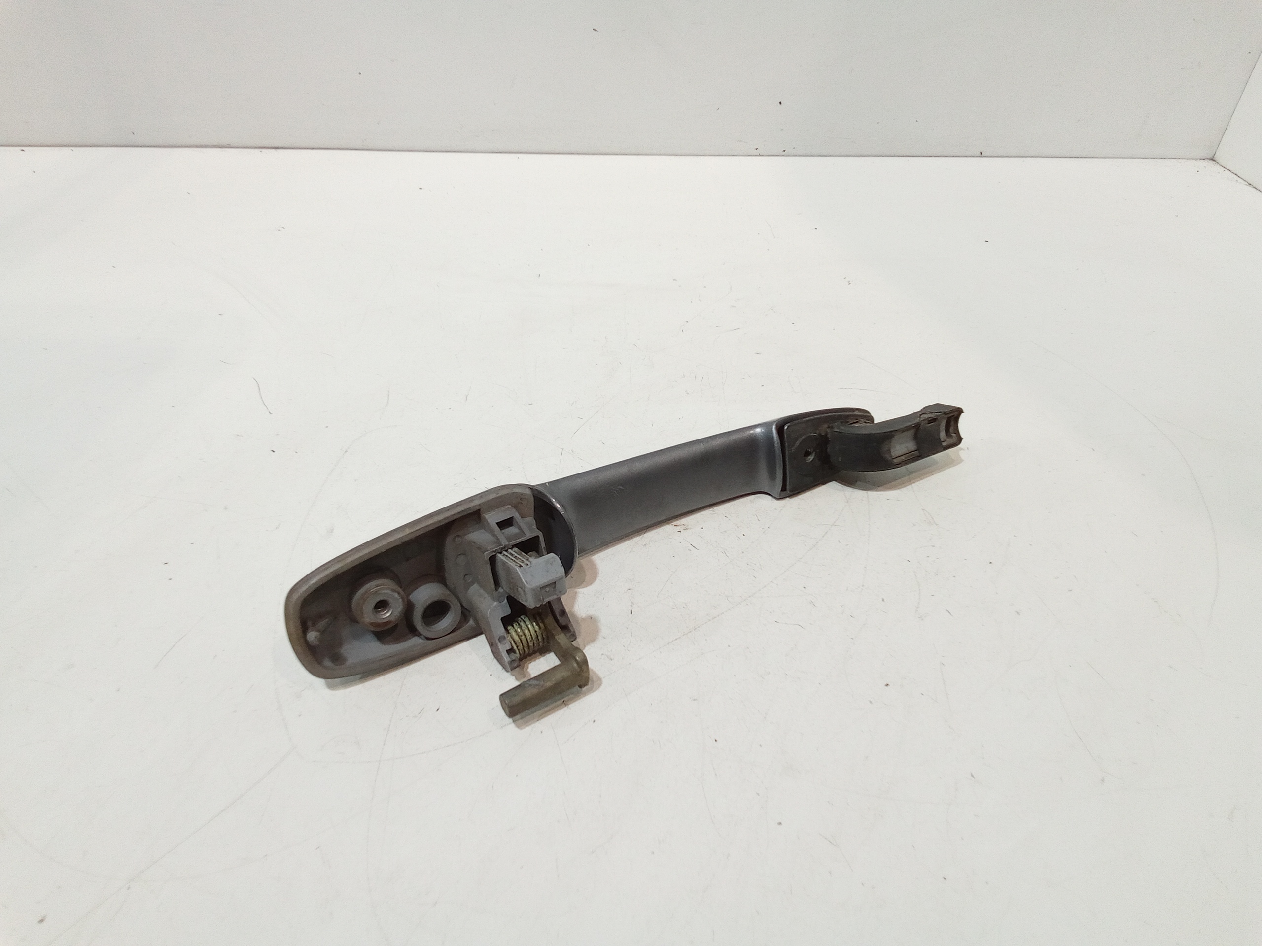 Maniglia esterna Anteriore Destra per Mazda 6 Berlina (2002 - 2008)