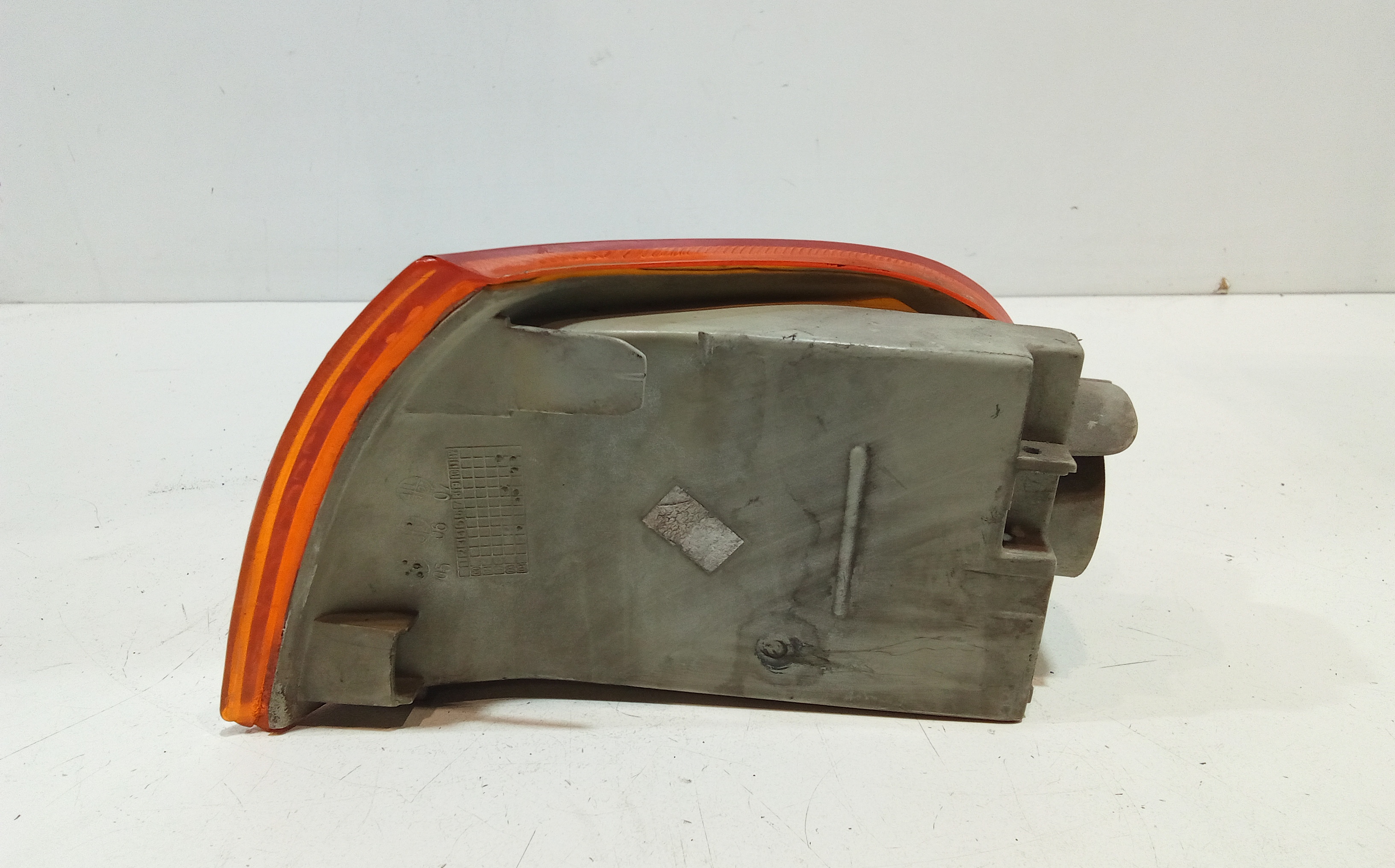 Freccia ant DX per Fiat Punto Berlina 3p (1993 - 1999)