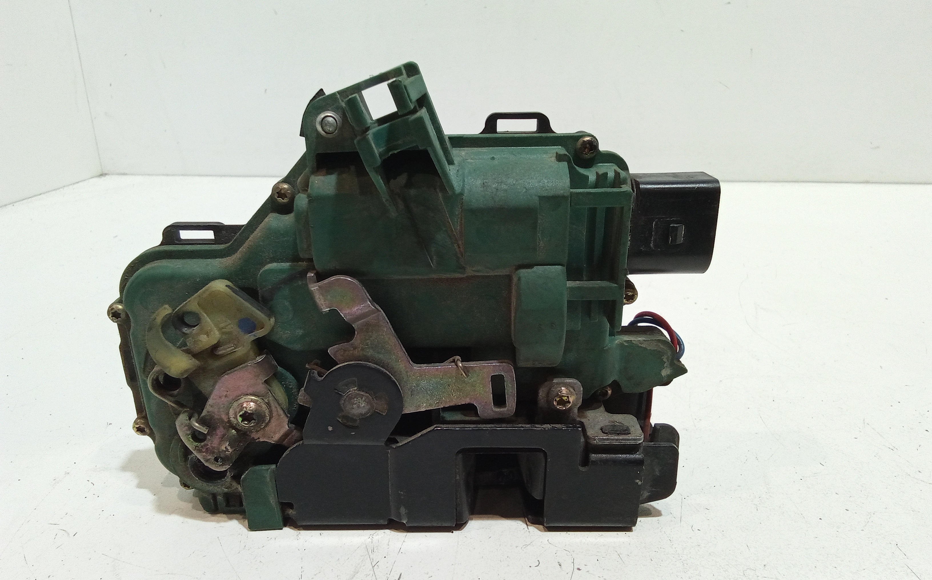 Serratura Anteriore Sinistra per Volkswagen New Beetle 1 Serie (1998 - 2010)