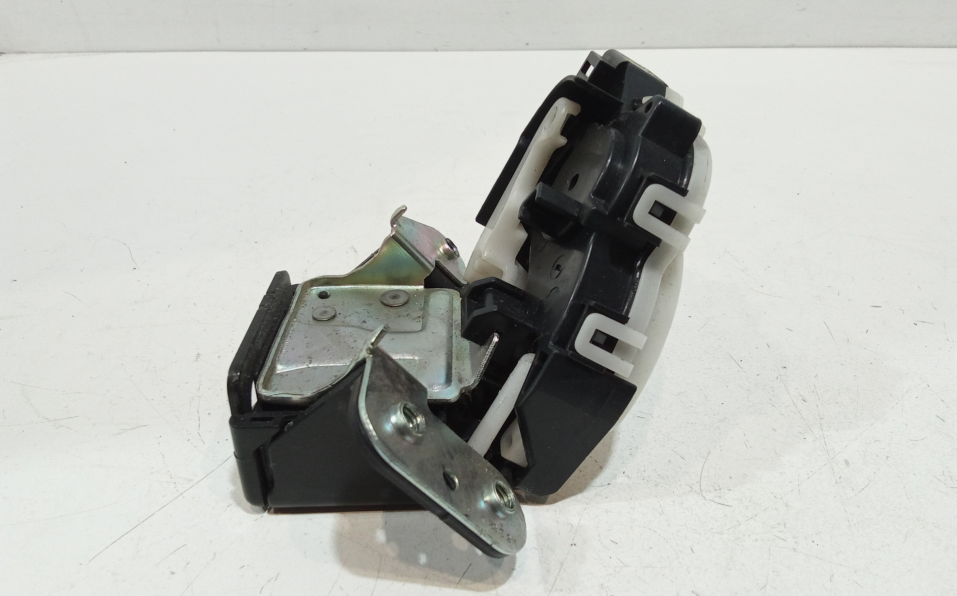 Serratura Cofano Posteriore per Mazda Cx-5 Serie (2012 - 2016)