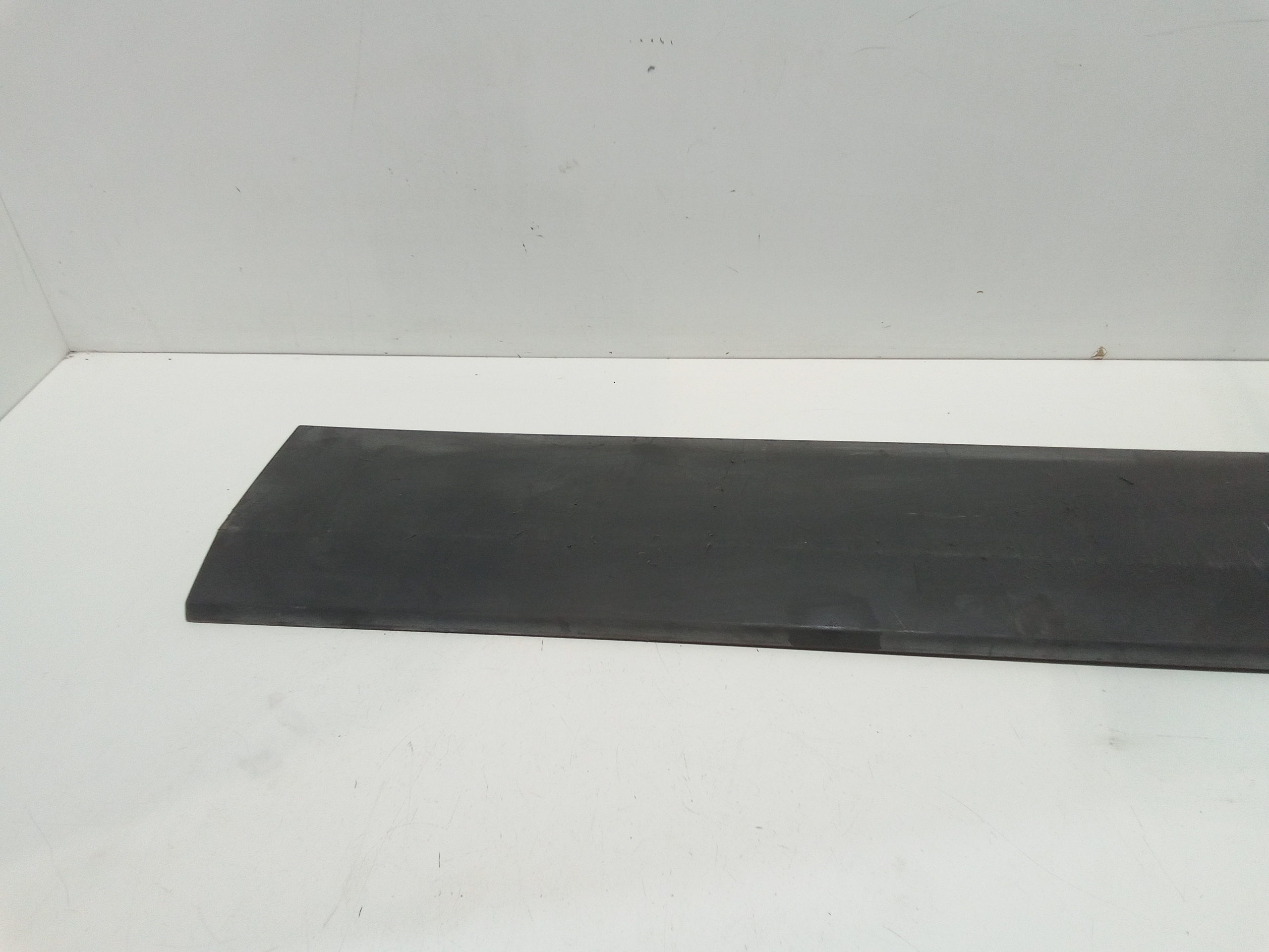 Modanatura posteriore laterale dx per Volkswagen Crafter Combi (2e) (06>) (2006 - In produzione)