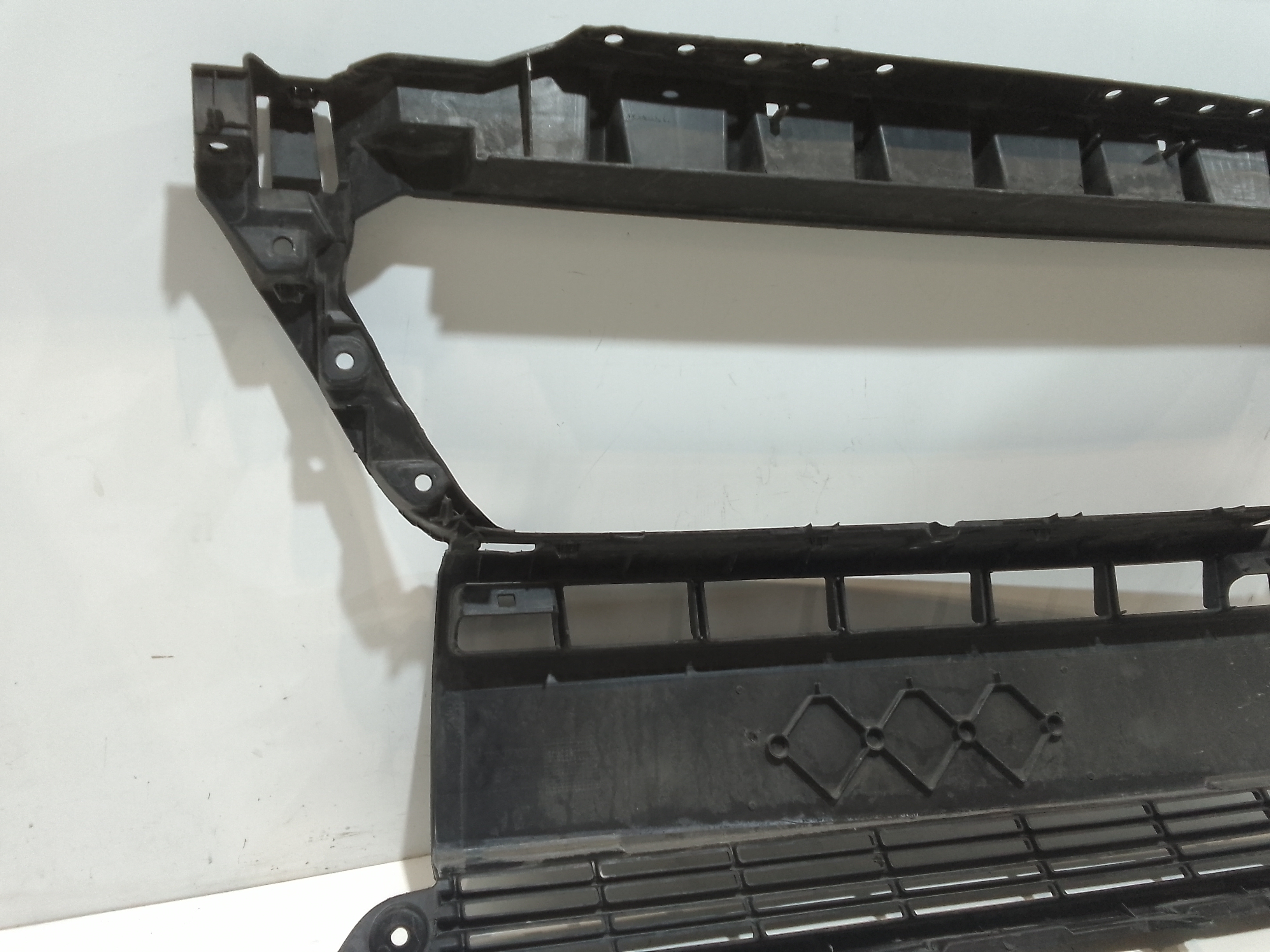 Paraurti anteriore centrale per Peugeot Boxer 4 Serie (2011 - In produzione)