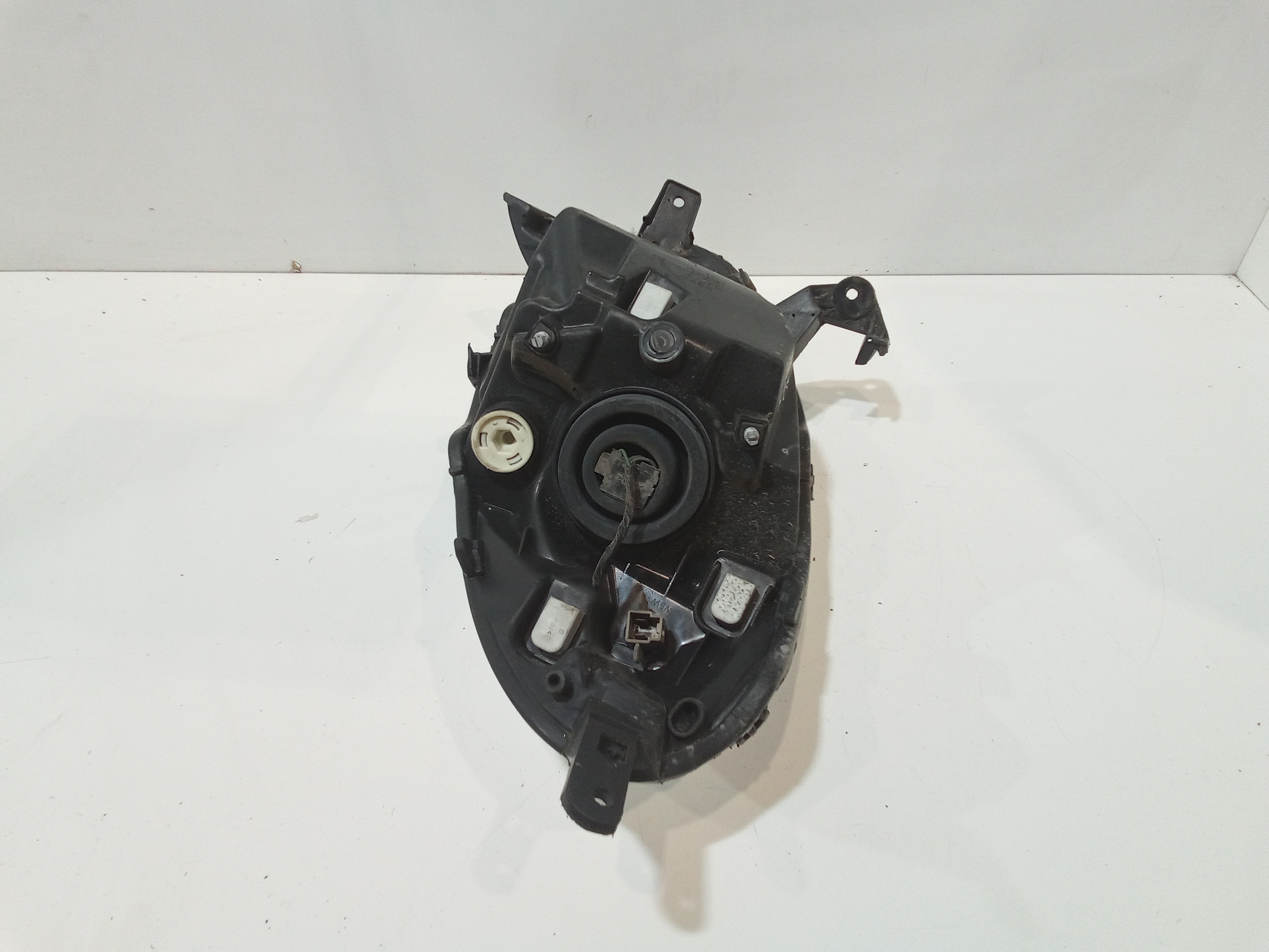 Faro anteriore Sinistro Guida per Nissan Micra 4 Serie (2003 - 2005)