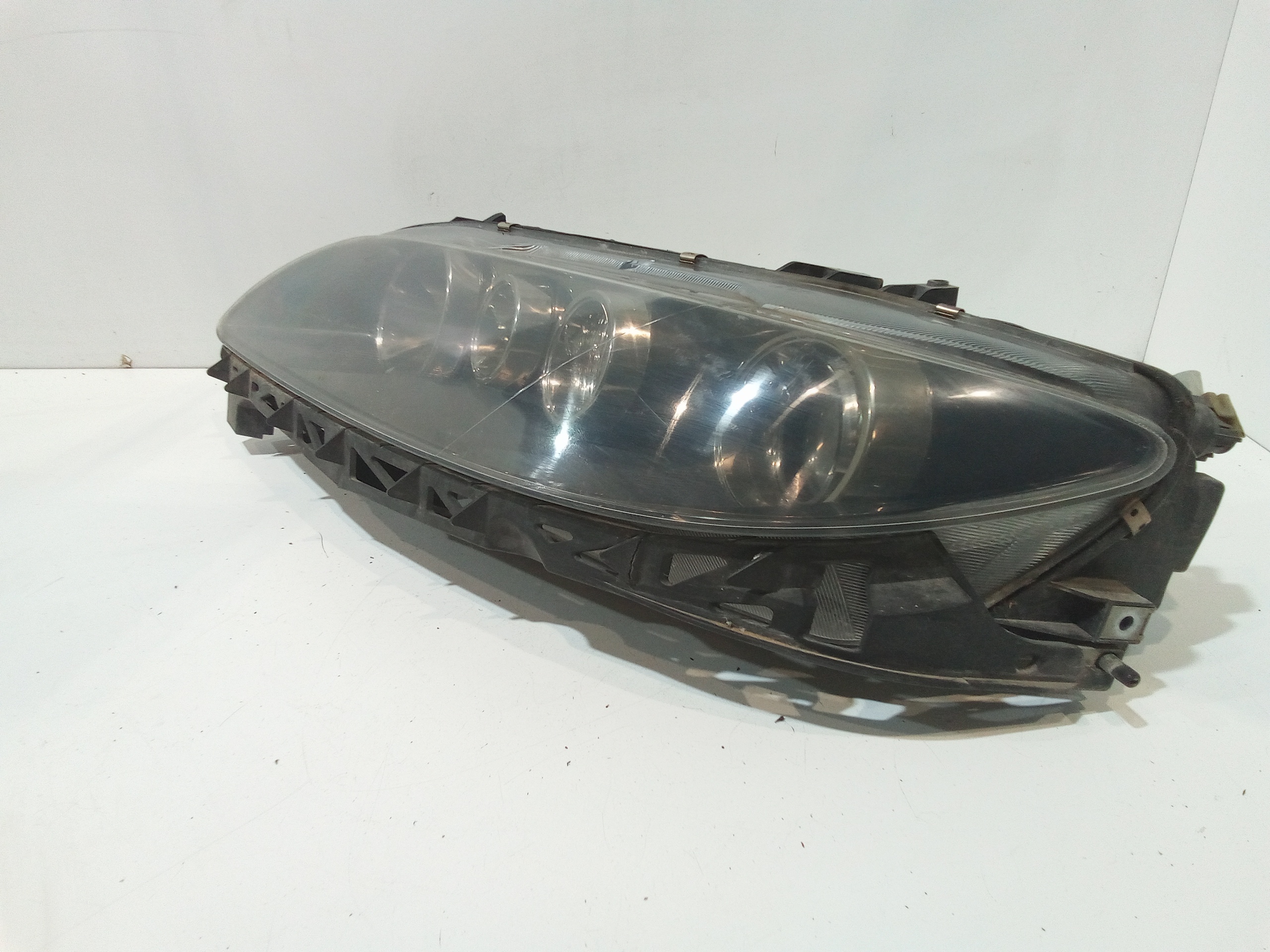 Faro anteriore Sinistro Guida per Mazda 6 Berlina (2002 - 2008)