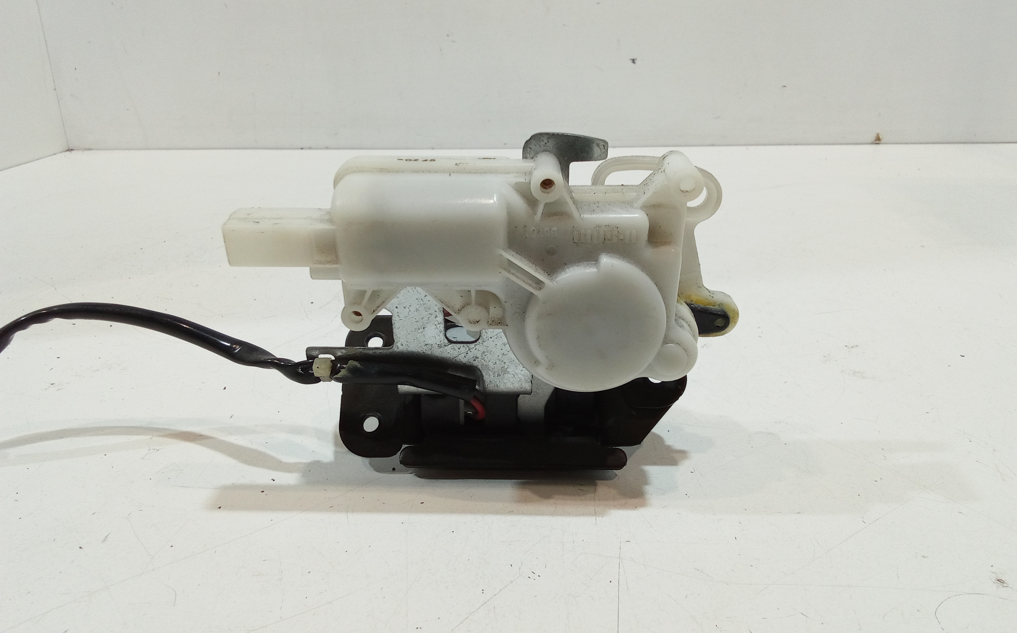 Serratura Cofano Posteriore per Mazda 6 Berlina (2002 - 2008)