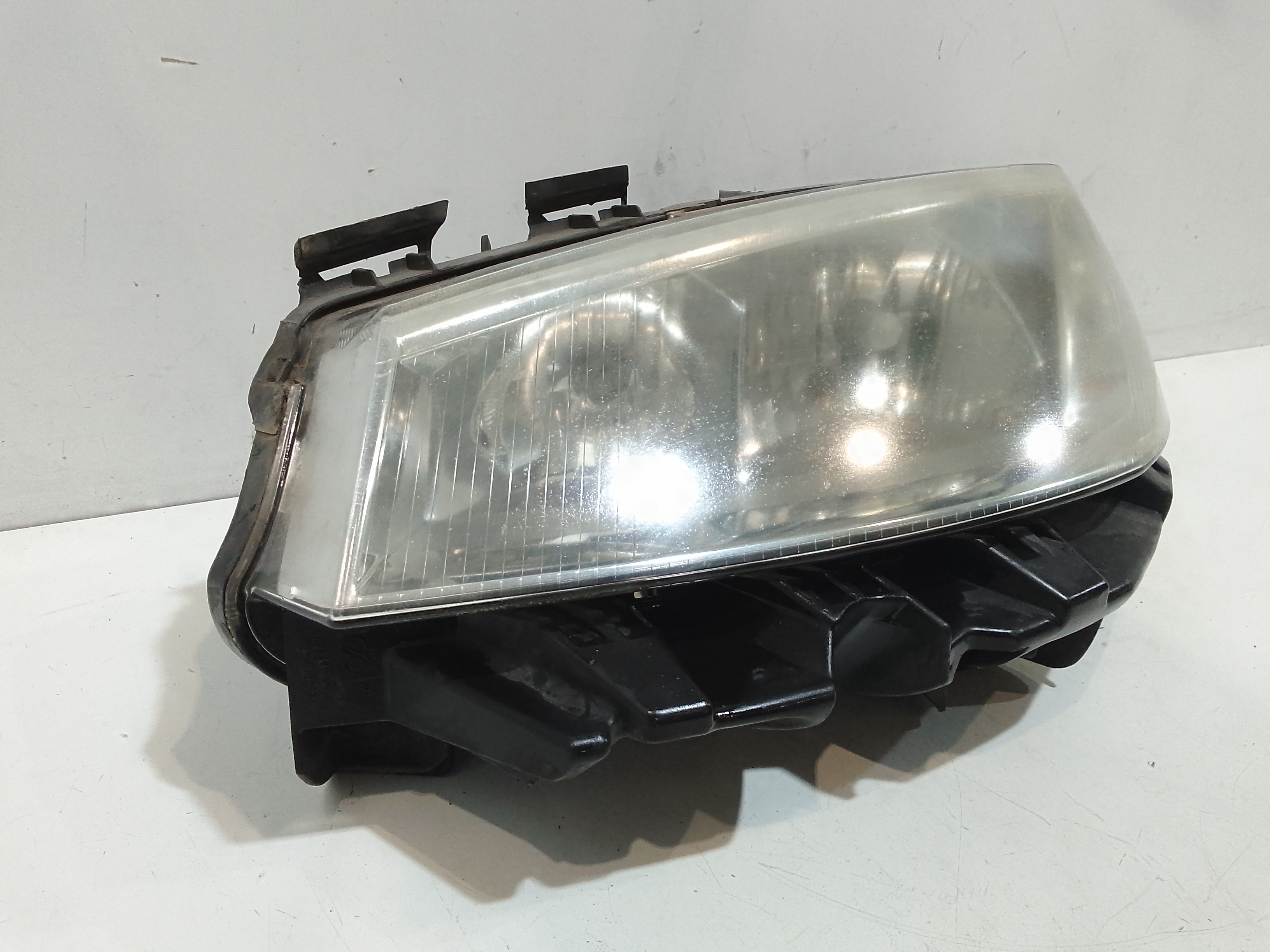 Faro anteriore Sinistro Guida per Renault Megane Ll Serie (02>06) (2002 - 2006)