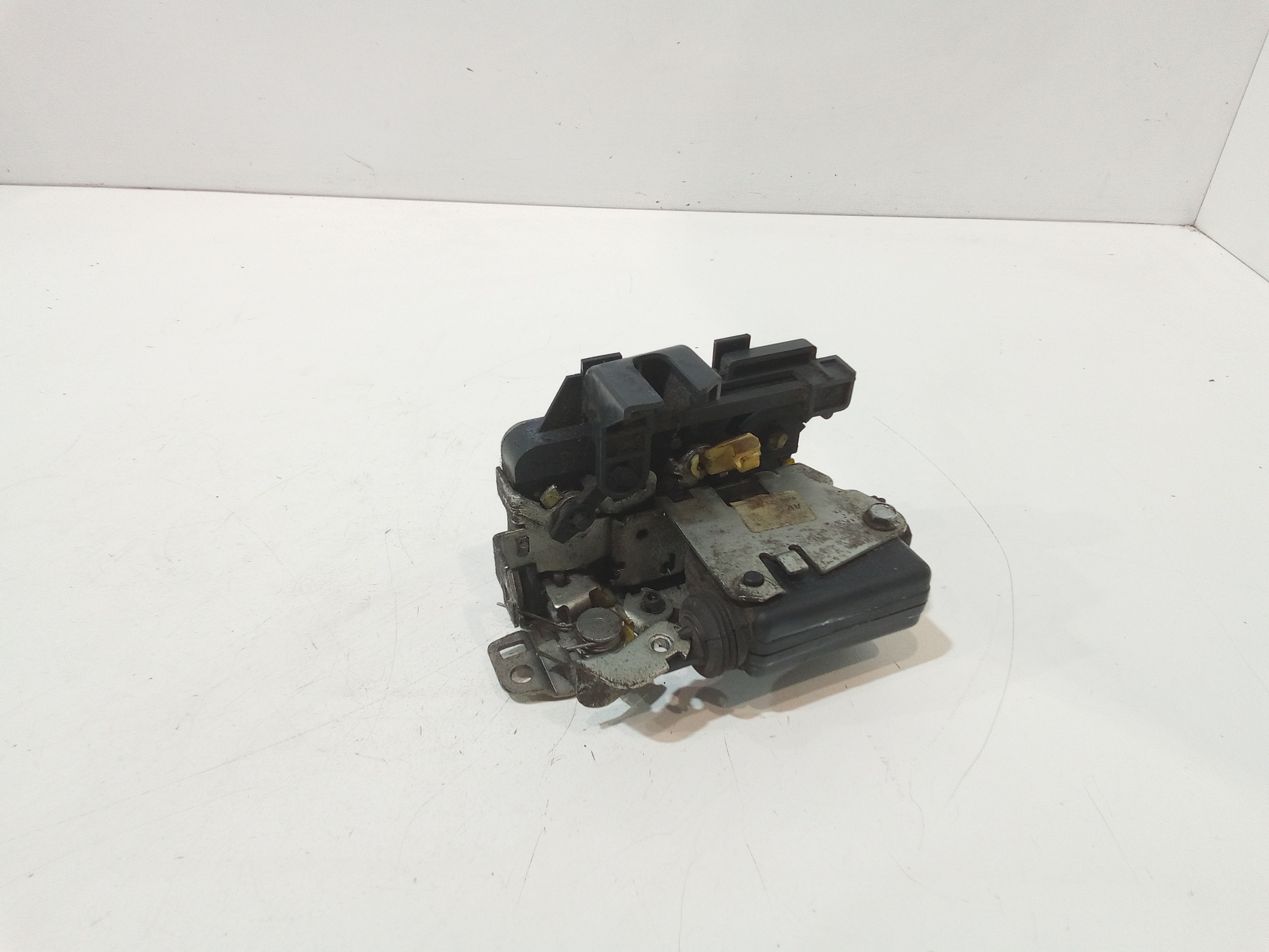 Serratura Anteriore Sinistra per Dacia Sandero Serie Ii (12>20) (2012 - 2020)