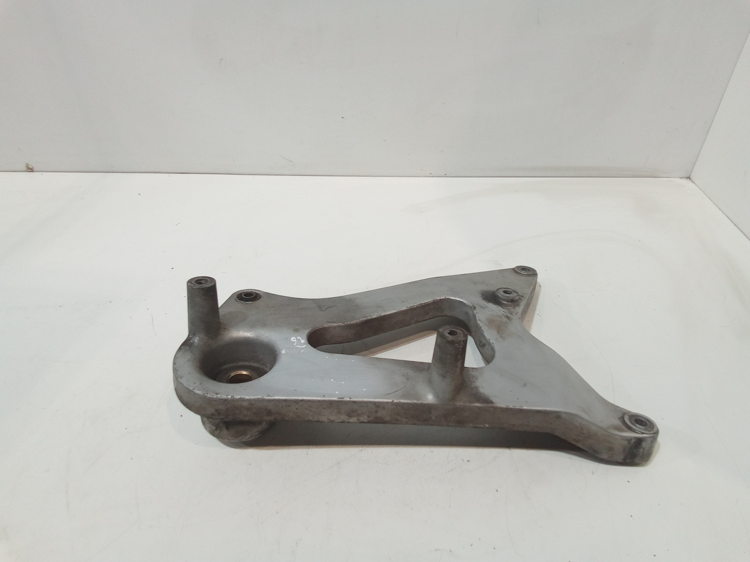 Staffa supporto marmitta per Peugeot Tweet 150 cc (2012 - 2018)