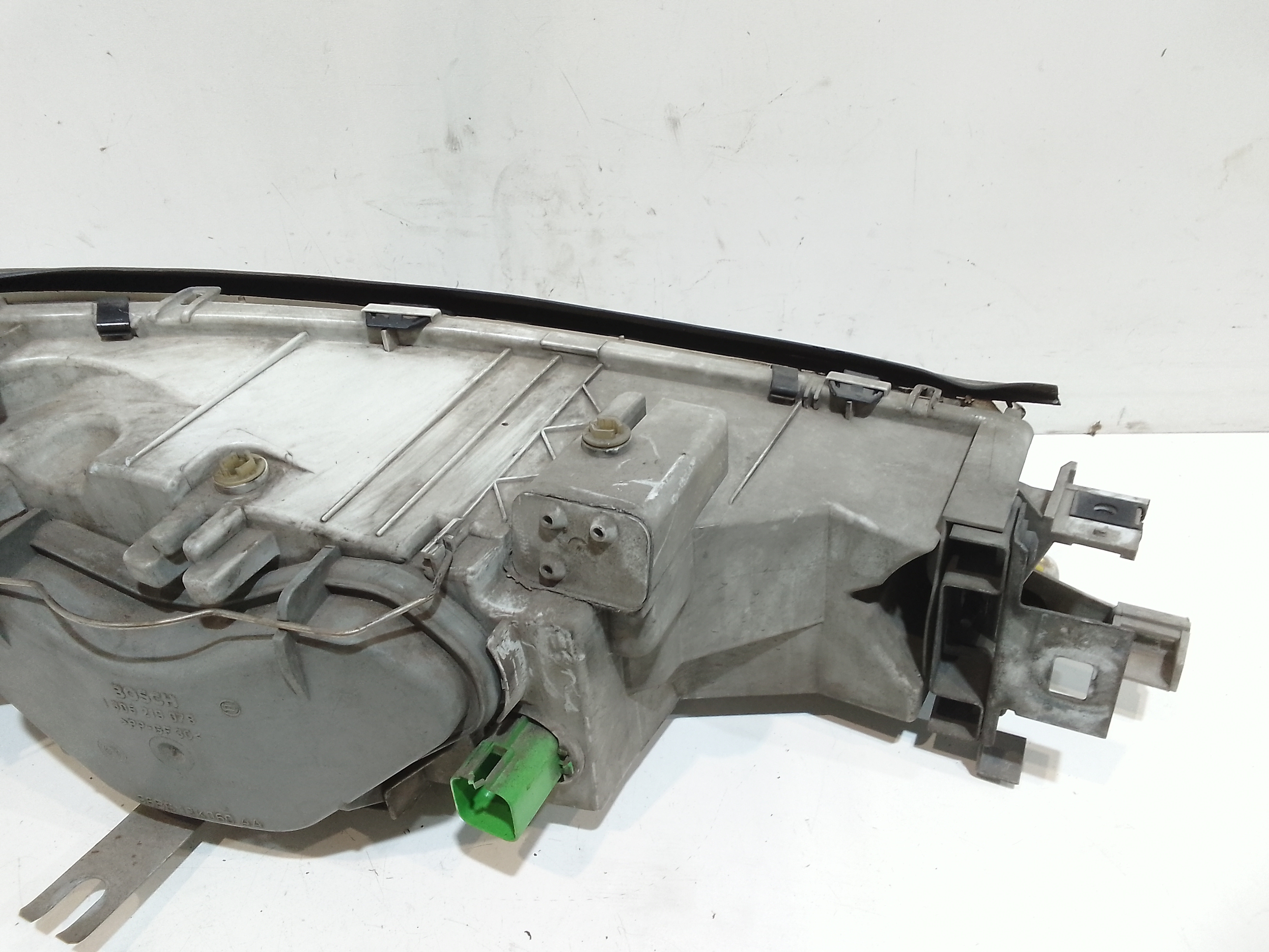 Faro anteriore Sinistro Guida per Ford Mondeo Berlina 2 Serie (1996 - 2000)