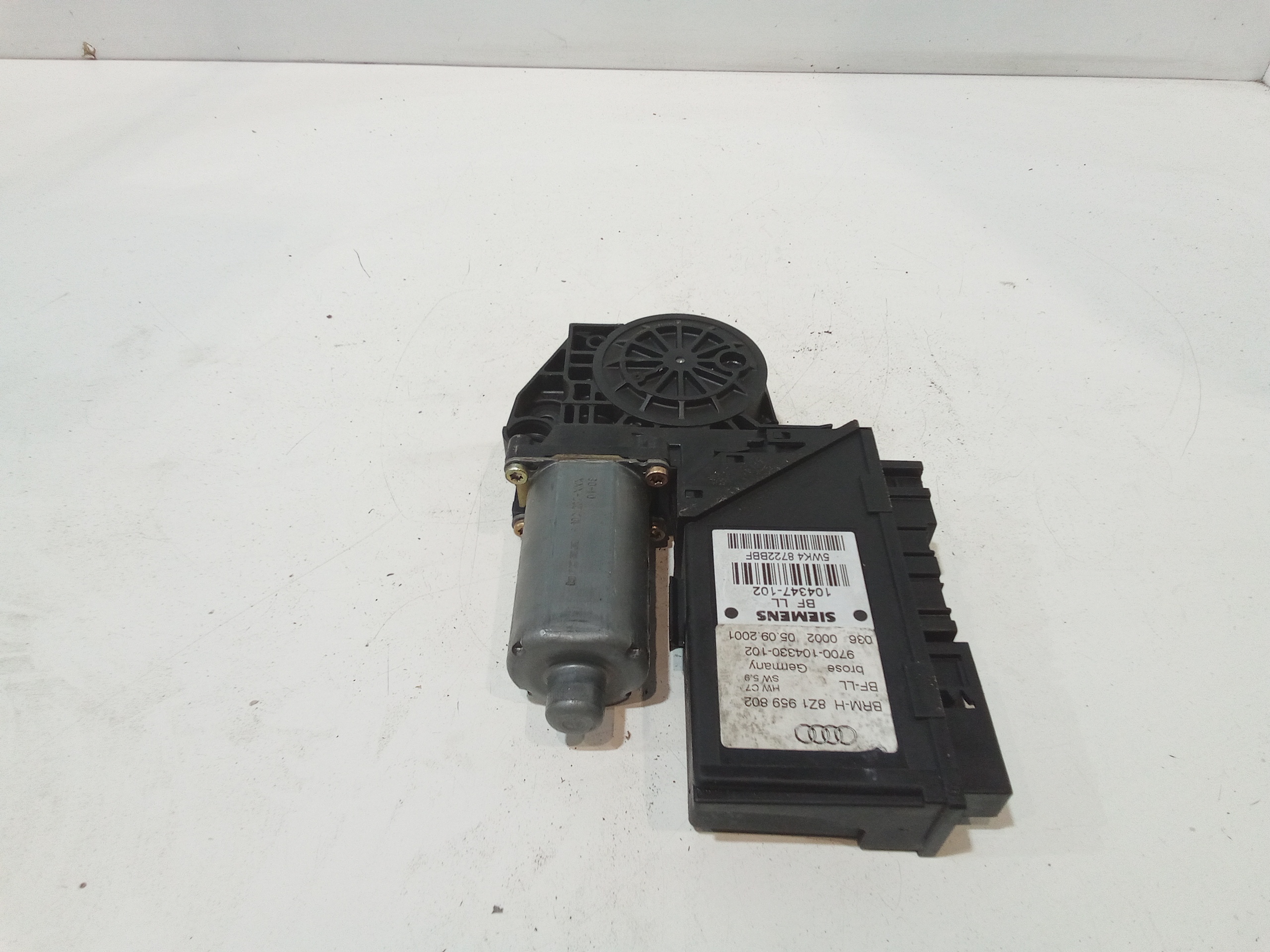 Motorino Alzavetro anteriore destra per Audi A2 Serie (8z0) (00>05) (2000 - 2005)