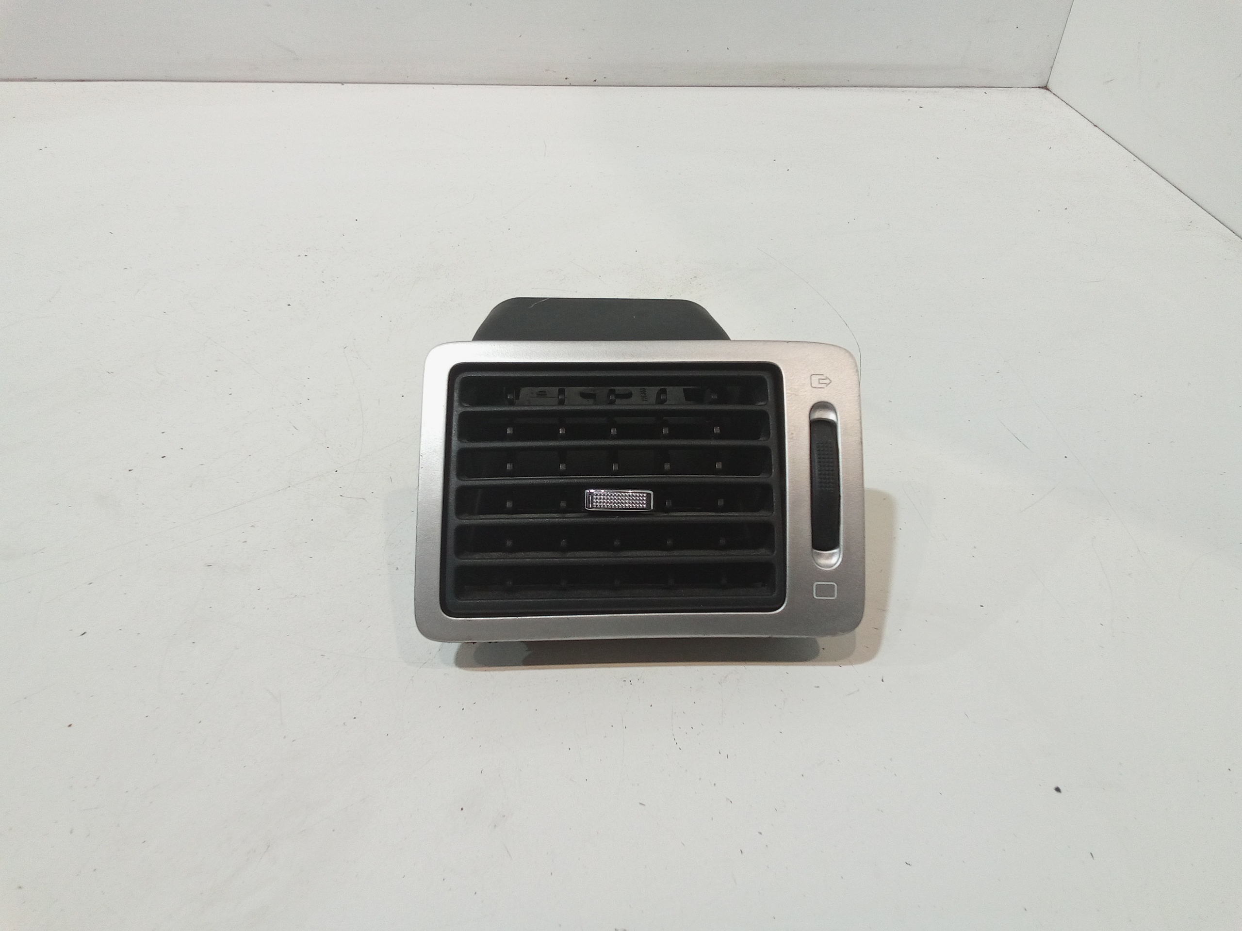 Bocchetta aria cruscotto lato passeggero per Peugeot 307 Berlina (2001 - 2005)