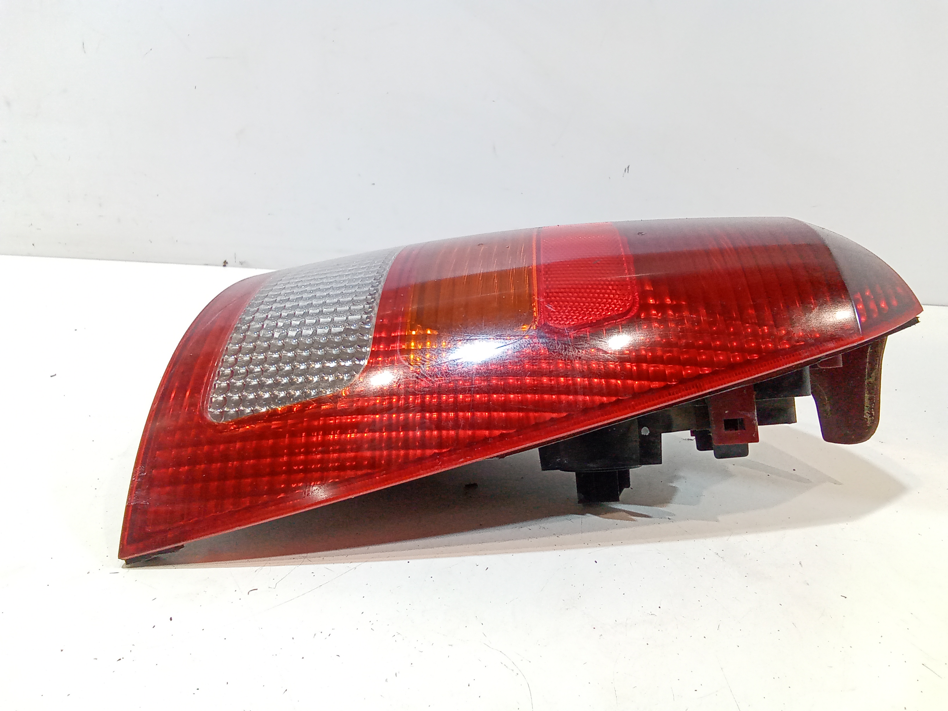 Stop fanale posteriore Destro Passeggero per Ford Focus S. Wagon 2 Serie (2001 - 2004)