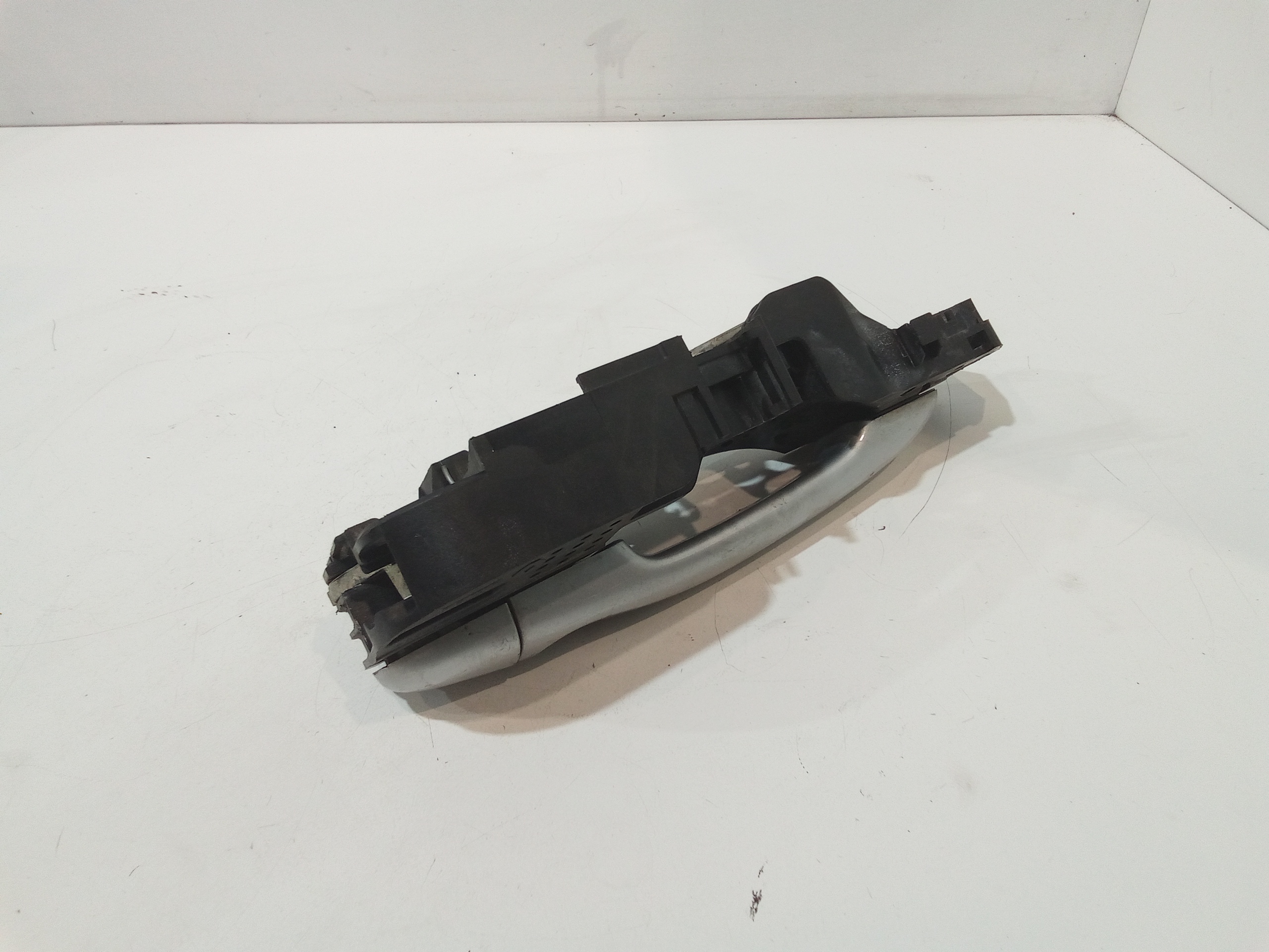 Maniglia esterna Posteriore Sinistra per Renault Scenic Serie (09>16) (2009 - 2016)